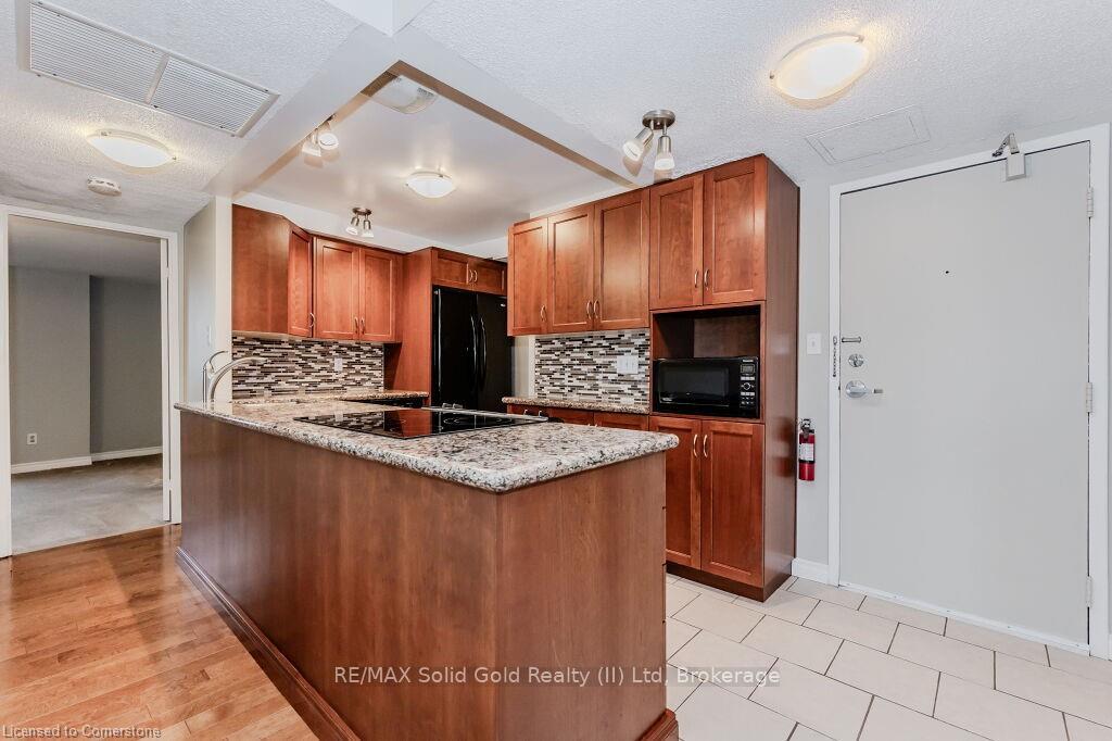 Photo 12 of Unit 808, 260 Sheldon Avenue N, Kitchener — HOMEH