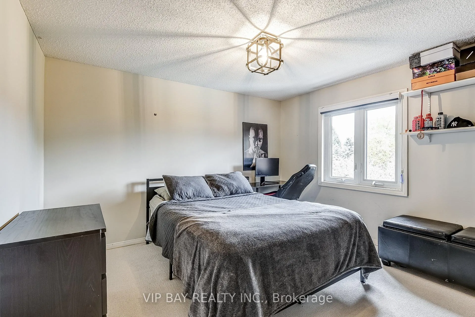Photo 25 of 40 Dawnridge Trail, Brampton, Heart Lake West — HOMEH