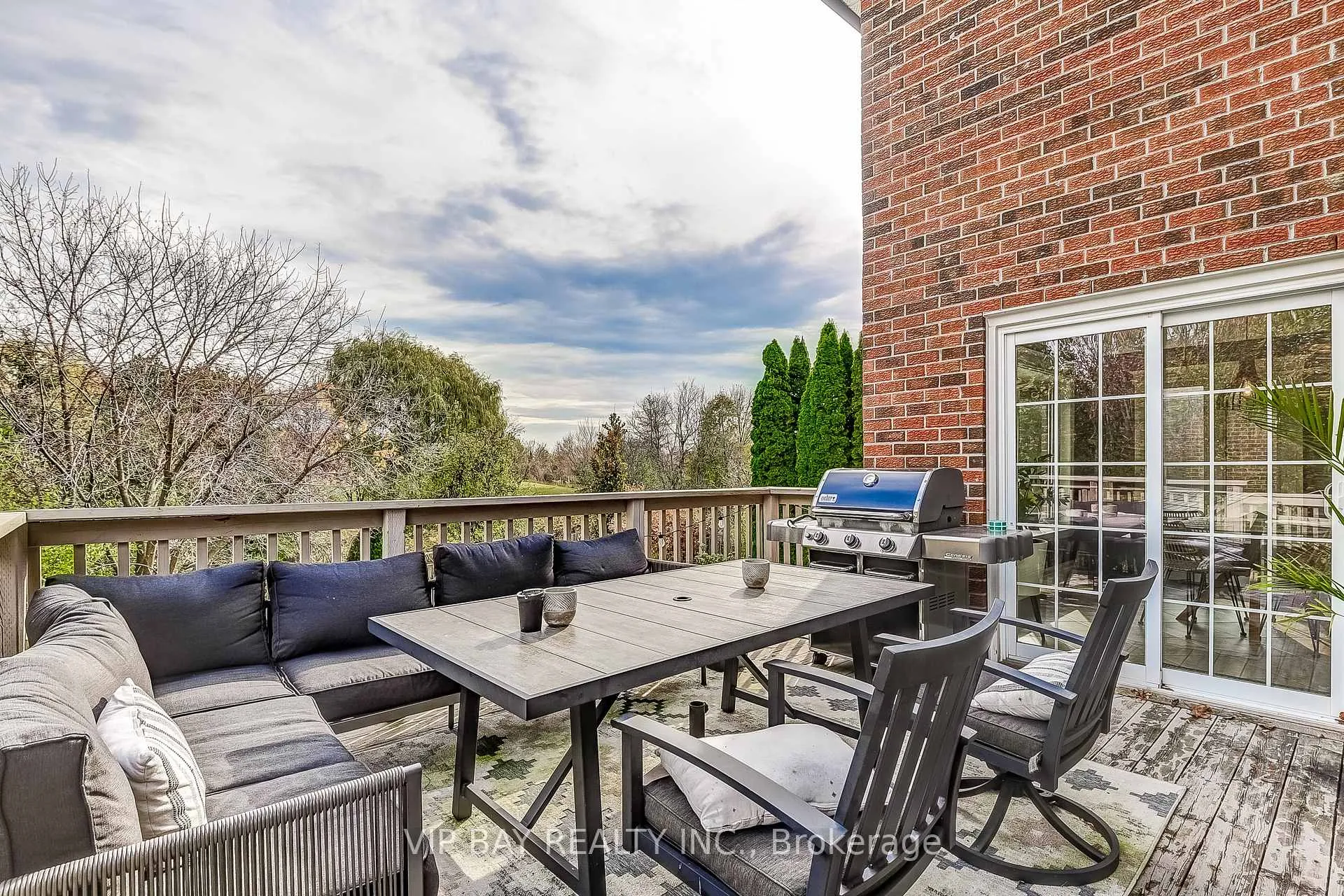 Photo 31 of 40 Dawnridge Trail, Brampton, Heart Lake West — HOMEH
