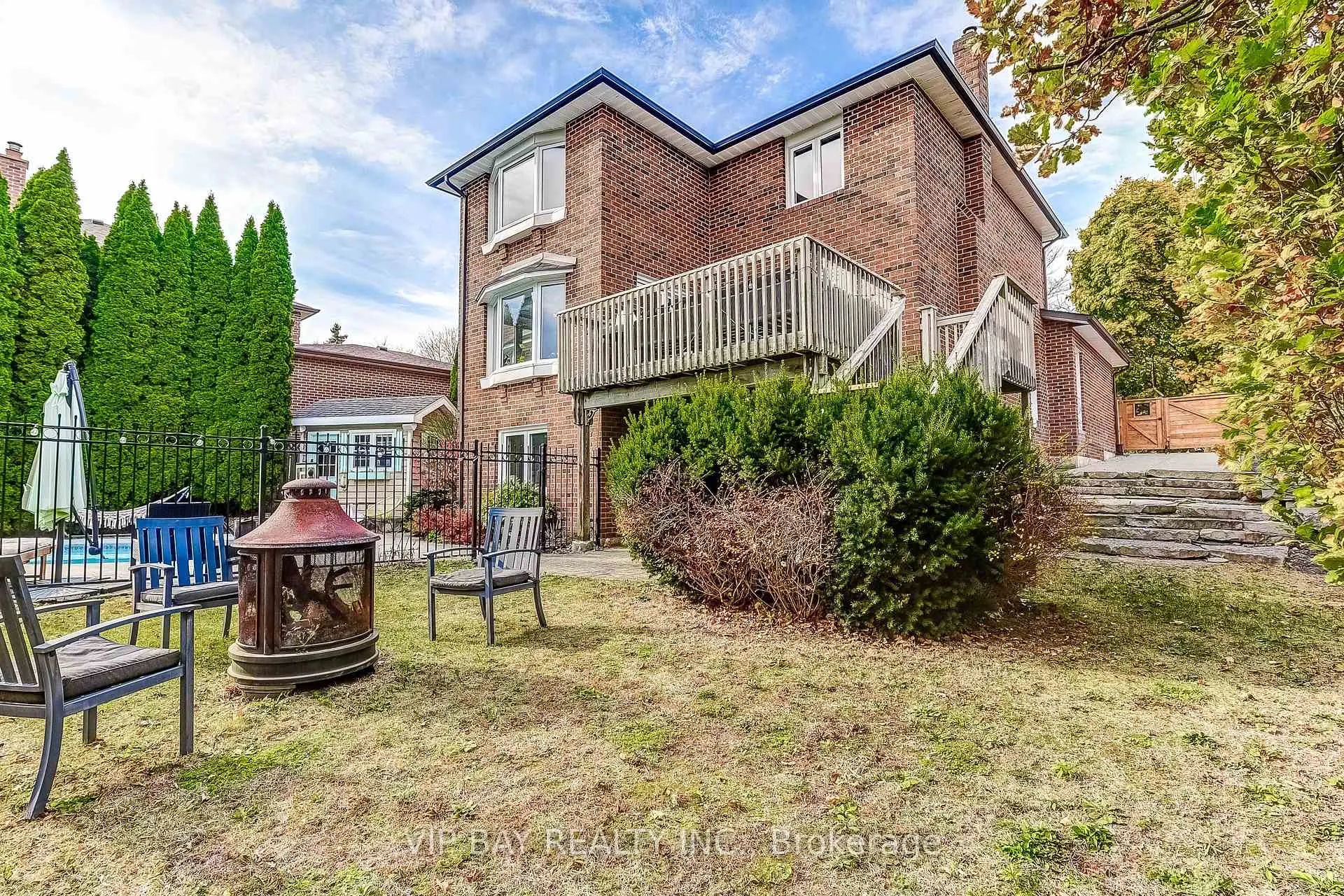 Photo 39 of 40 Dawnridge Trail, Brampton, Heart Lake West — HOMEH
