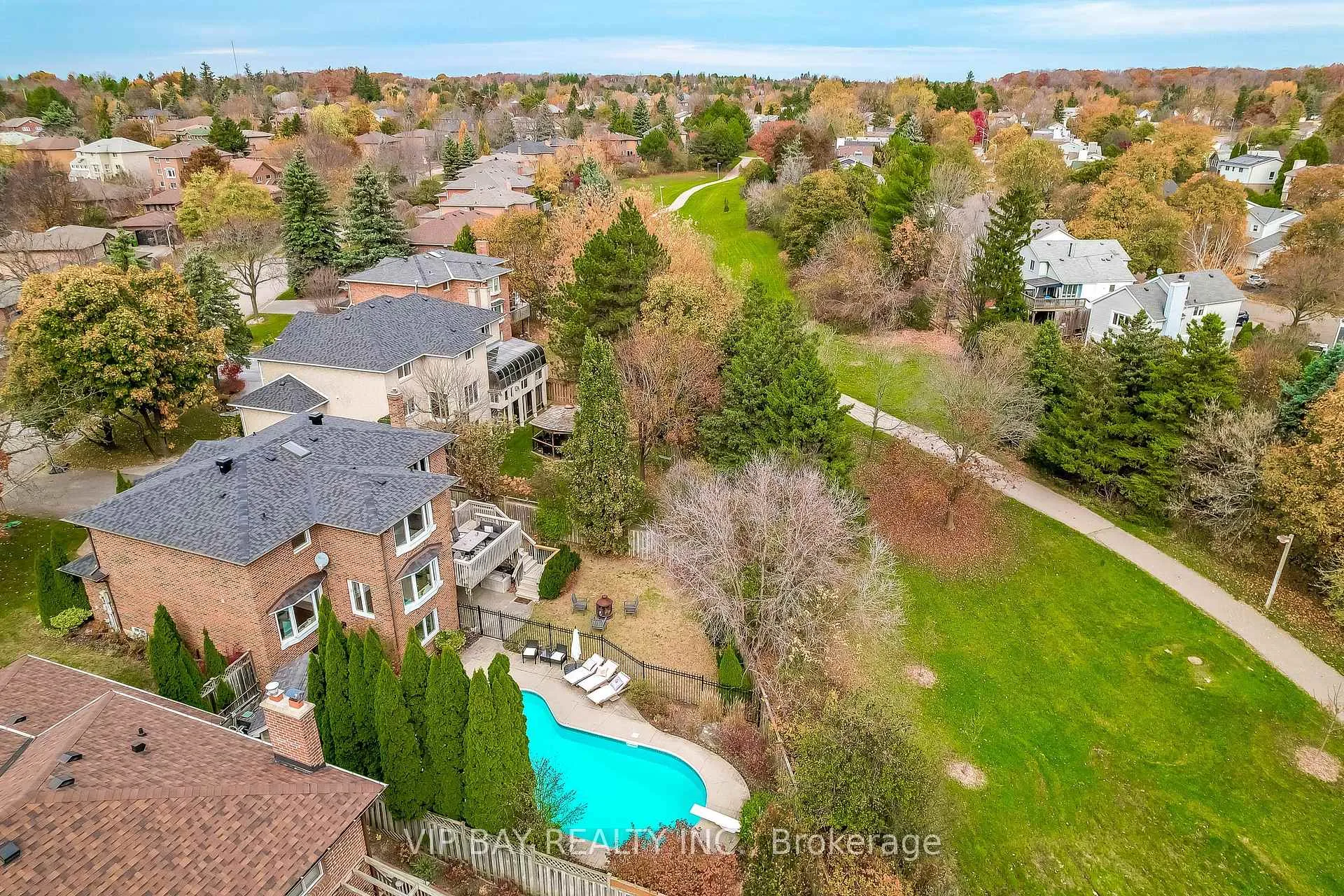 Photo 43 of 40 Dawnridge Trail, Brampton, Heart Lake West — HOMEH