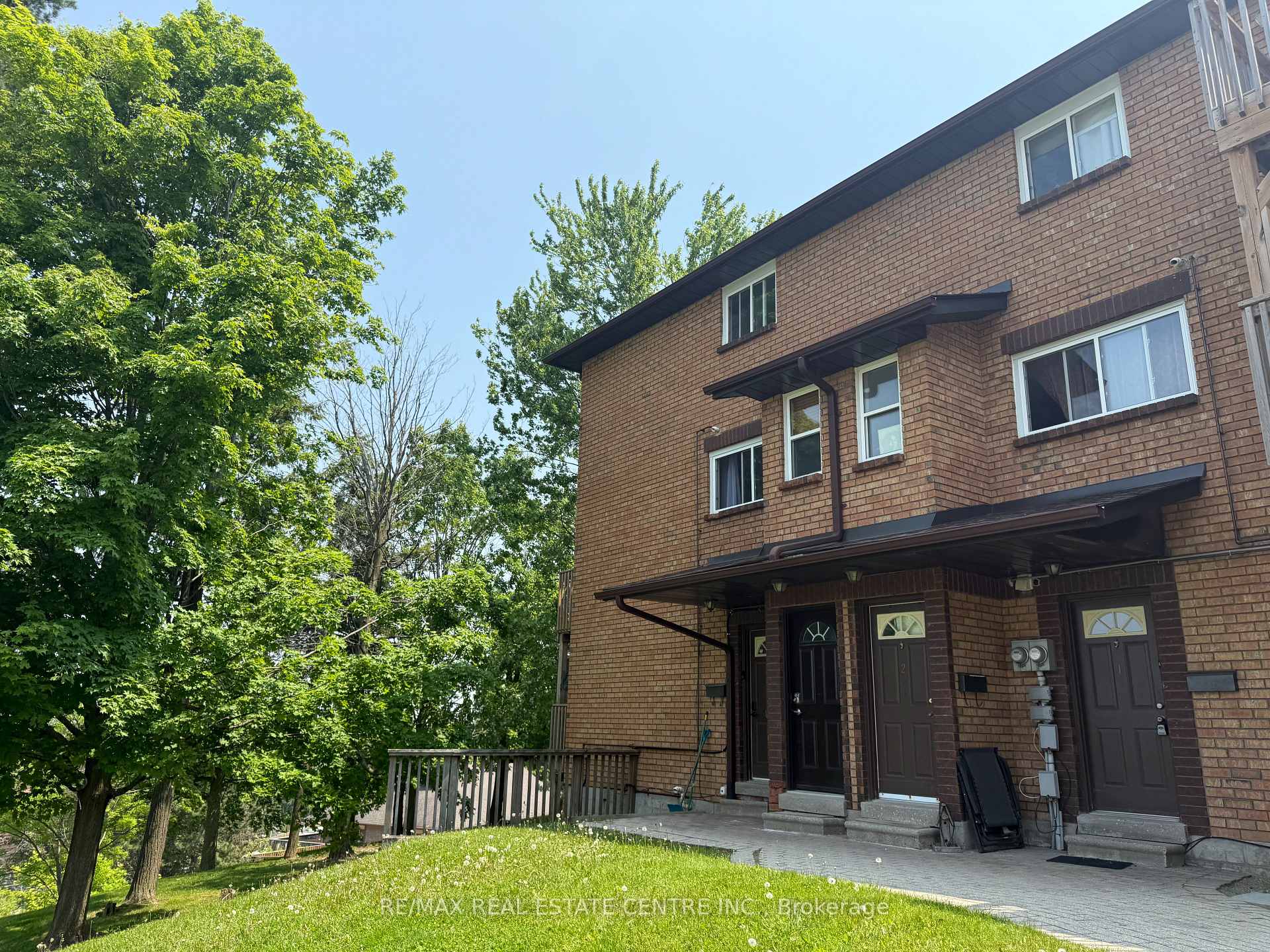 Front of Unit 3, 30 Loggers Run