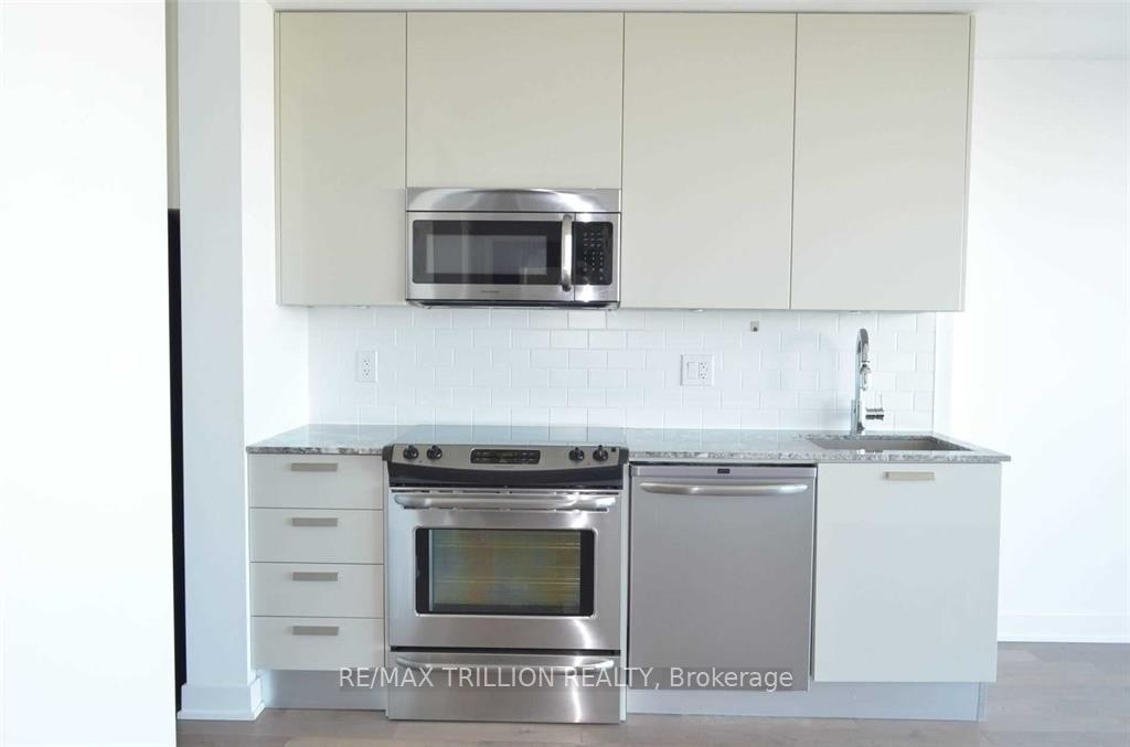 Photo 5 of Unit 1807, 1815 Yonge Street, Toronto, Mount Pleasant West — HOMEH