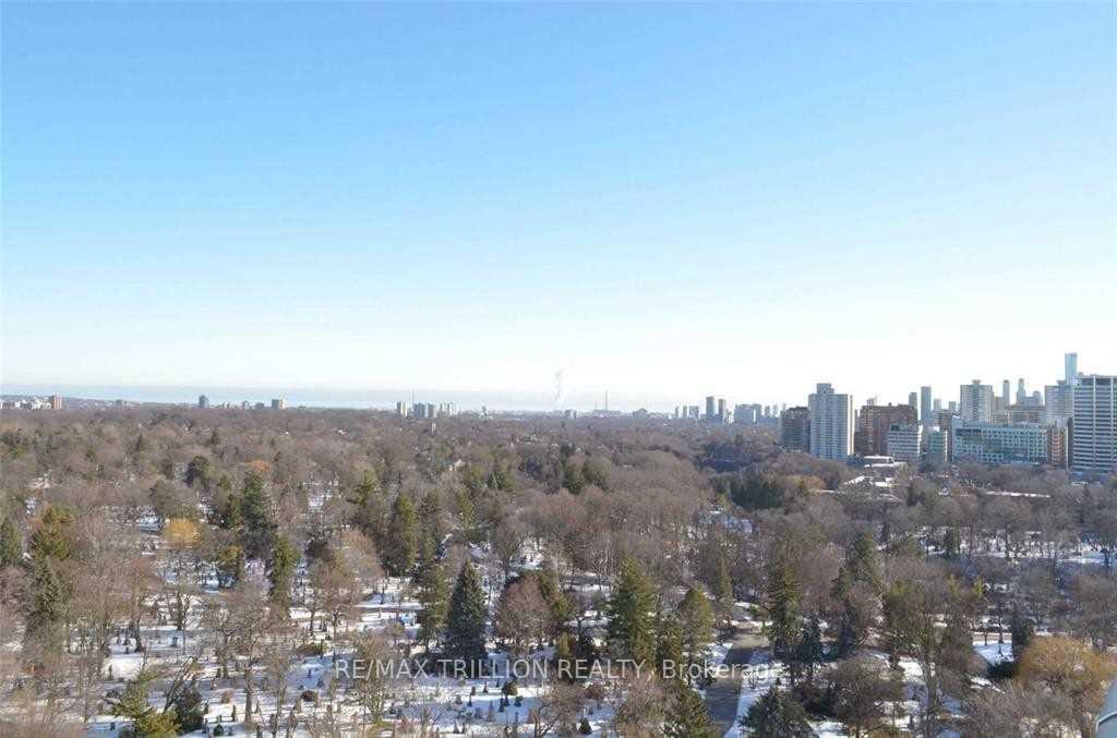 Photo 13 of Unit 1807, 1815 Yonge Street, Toronto, Mount Pleasant West — HOMEH