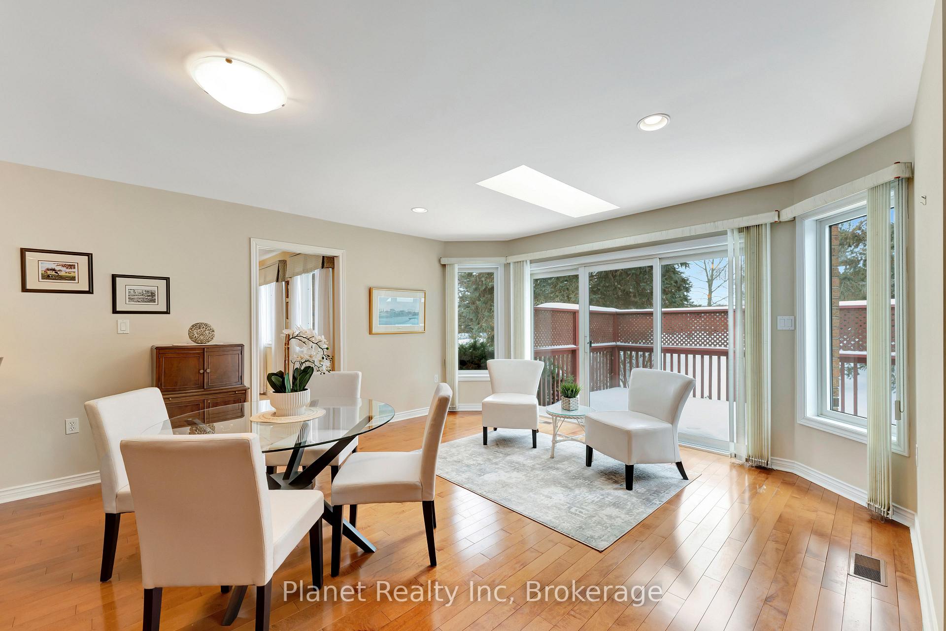 Photo 10 of 41 Arbordale Walk, Guelph, Village By The Arboretum — HOMEH