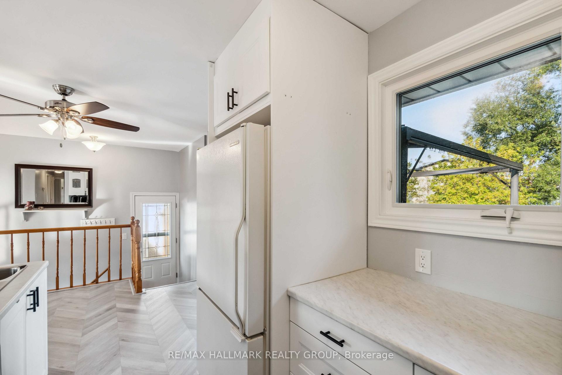 Photo 6 of 5003 Thunder Road, Ottawa, Carlsbad Springs — HOMEH