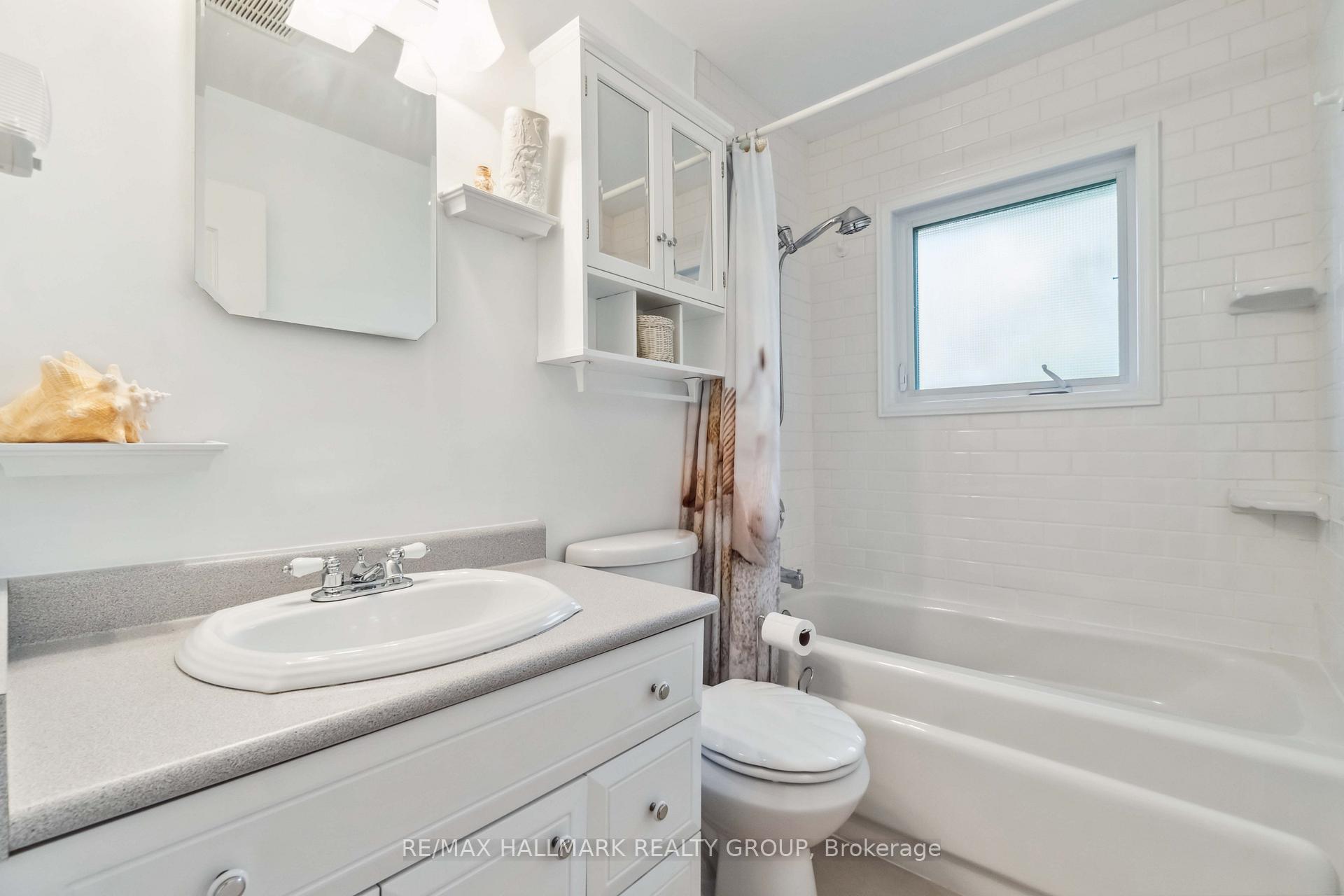 Photo 10 of 5003 Thunder Road, Ottawa, Carlsbad Springs — HOMEH