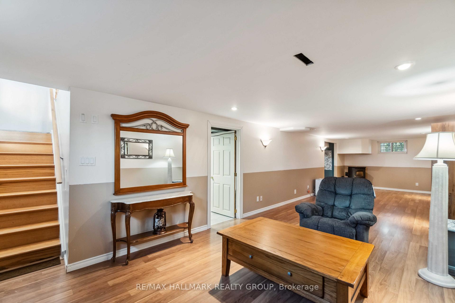 Photo 13 of 5003 Thunder Road, Ottawa, Carlsbad Springs — HOMEH