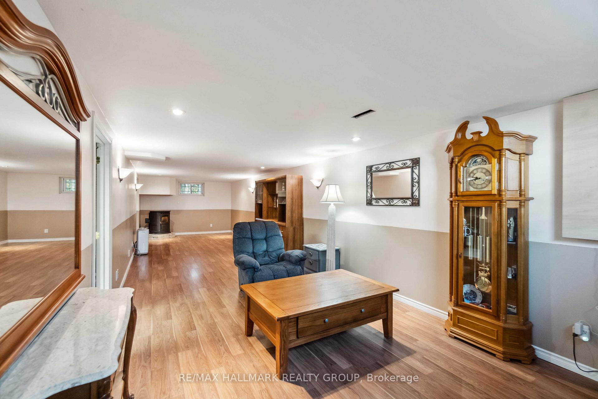 Photo 12 of 5003 Thunder Road, Ottawa, Carlsbad Springs — HOMEH
