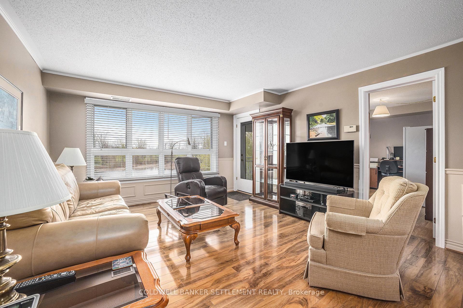 Photo 7 of Unit 302, 103 North Street N, Perth — HOMEH