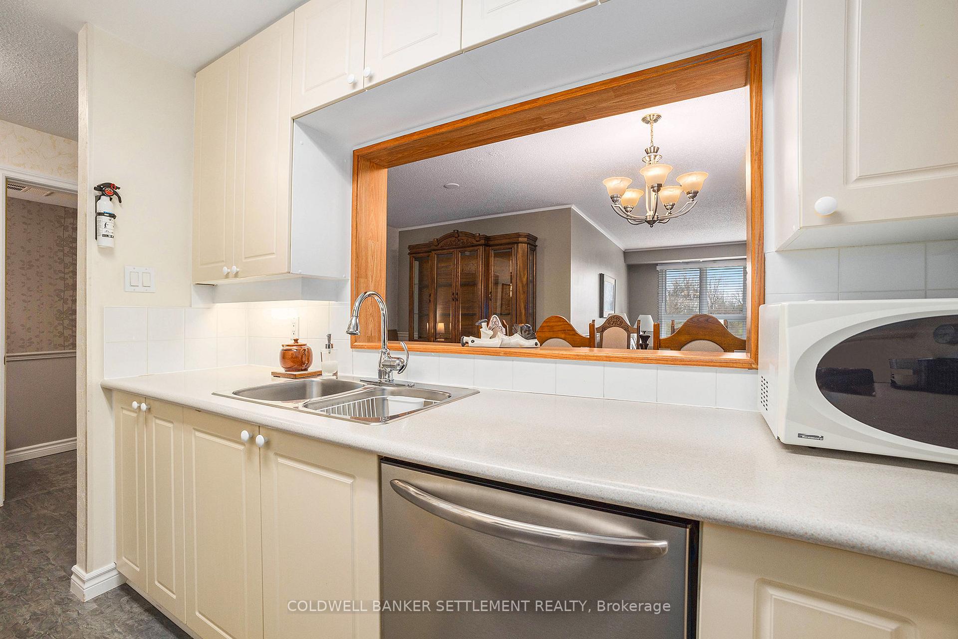Photo 12 of Unit 302, 103 North Street N, Perth — HOMEH