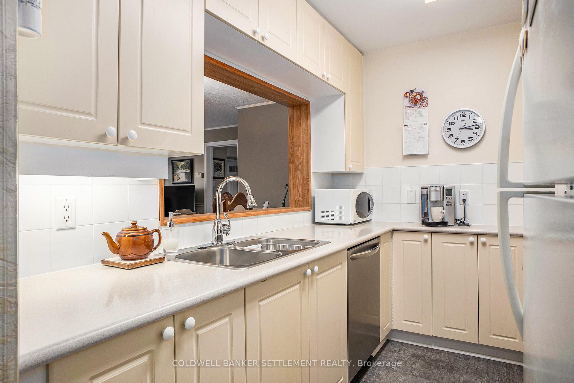 Photo 14 of Unit 302, 103 North Street N, Perth — HOMEH