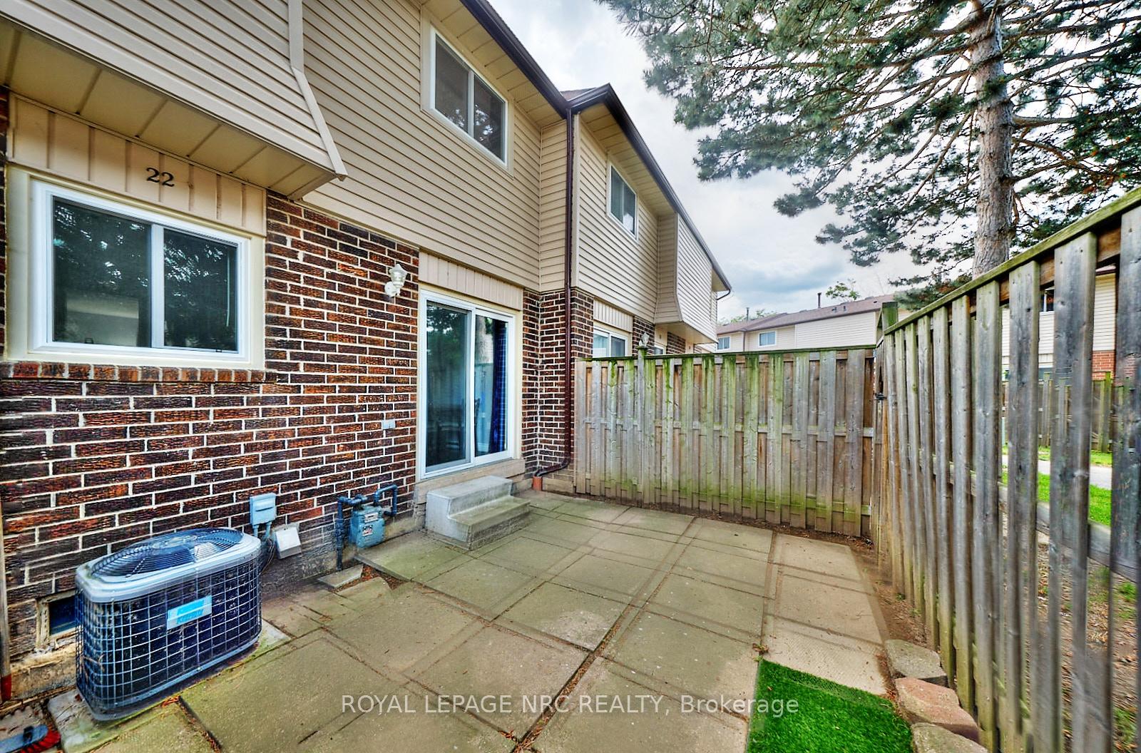 Photo 46 of Unit 22, 2 Weiden Street, St. Catharines, Bunting/Linwell — HOMEH