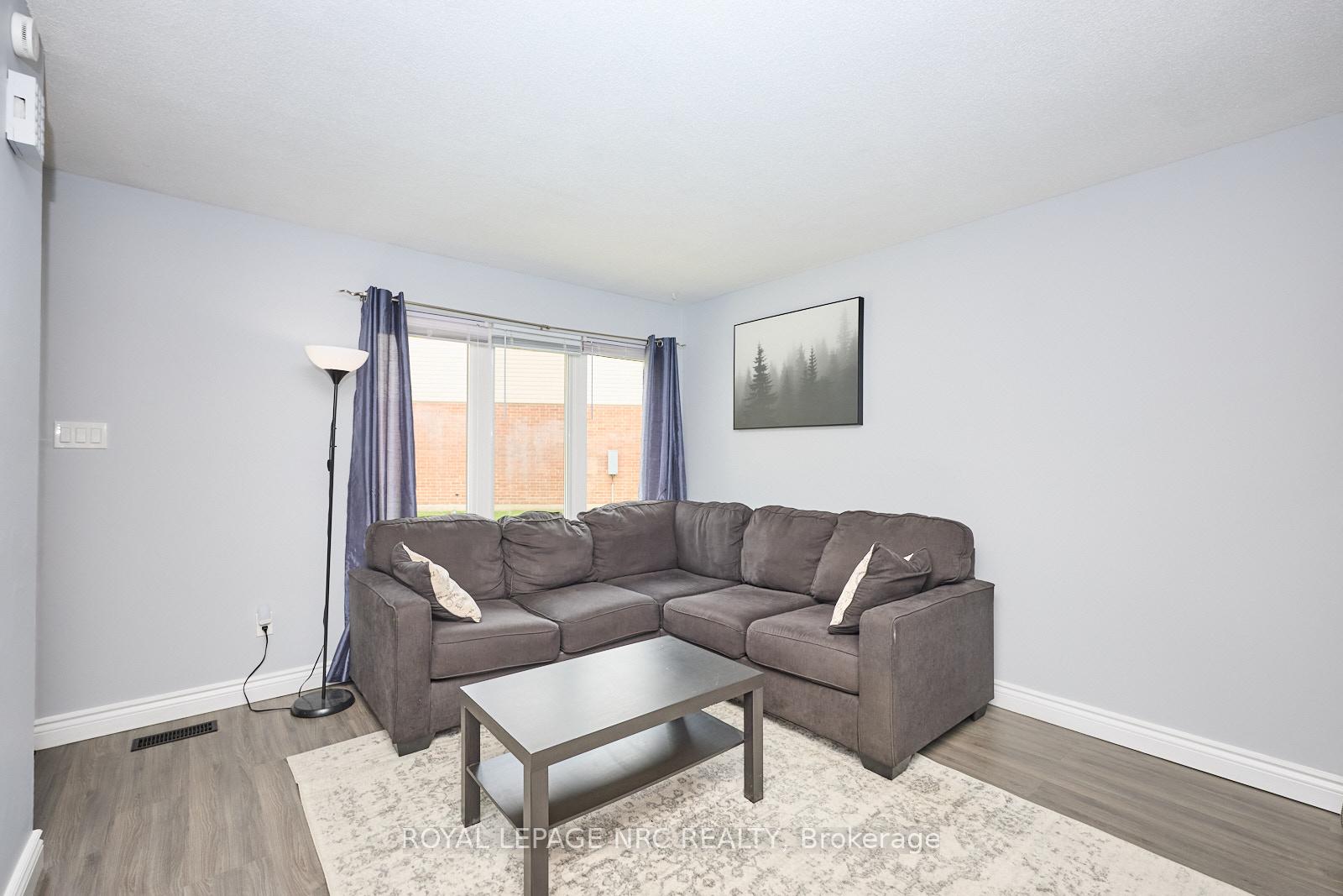 Photo 8 of Unit 22, 2 Weiden Street, St. Catharines, Bunting/Linwell — HOMEH
