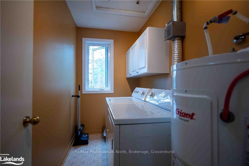 Photo 16 of Unit 9, 142 Ecclestone Drive, Bracebridge, Macaulay — HOMEH