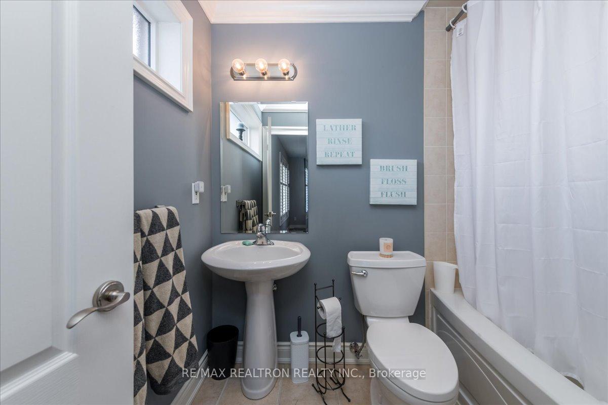Photo 22 of 11 White Oaks Road, Barrie, Innis-Shore — HOMEH