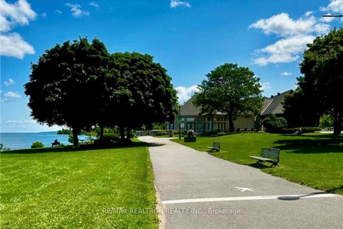 Photo 37 of 11 White Oaks Road, Barrie, Innis-Shore — HOMEH