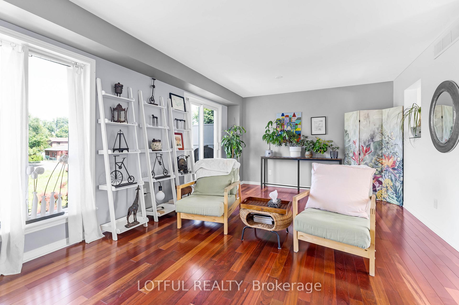 Photo 11 of 515 Burleigh Private, Ottawa, Cyrville — HOMEH