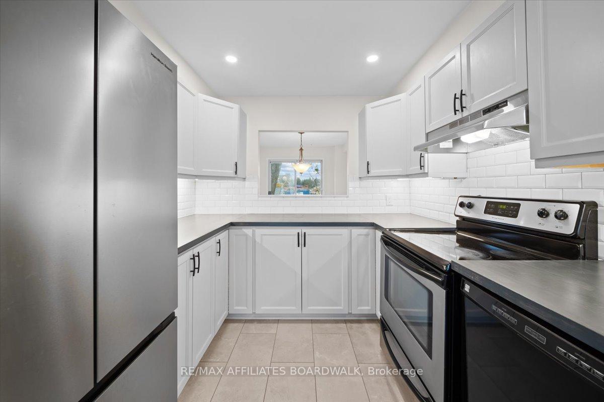 Photo 10 of Unit 68, 111 Beachview Private, Ottawa, Mooneys Bay/Riverside Park — HOMEH