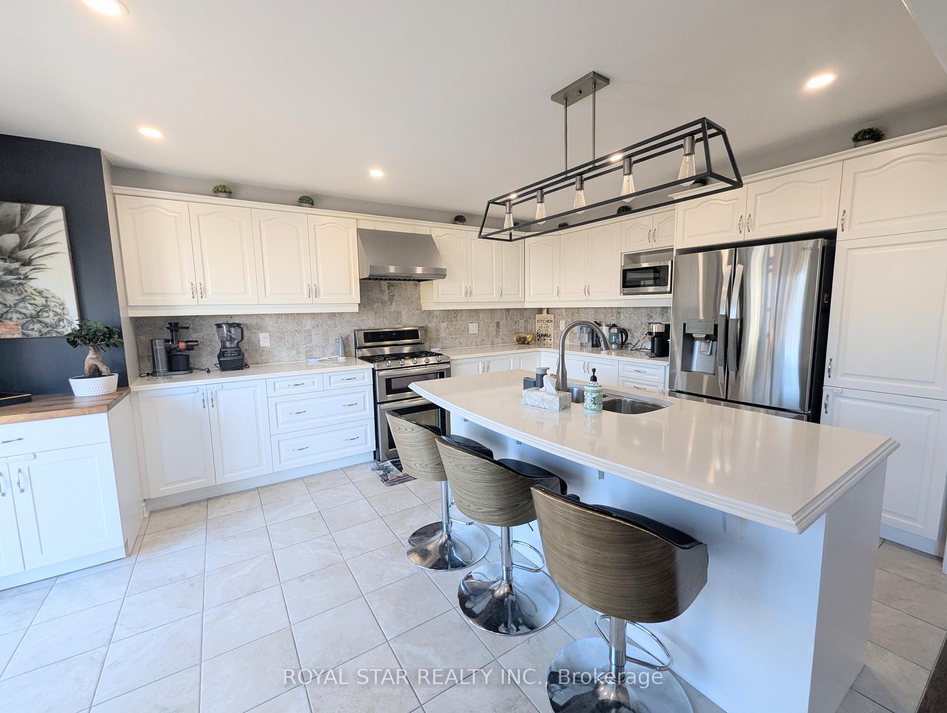 Photo 6 of 615 Dundonald Drive, Ottawa, Barrhaven - Half Moon Bay — HOMEH