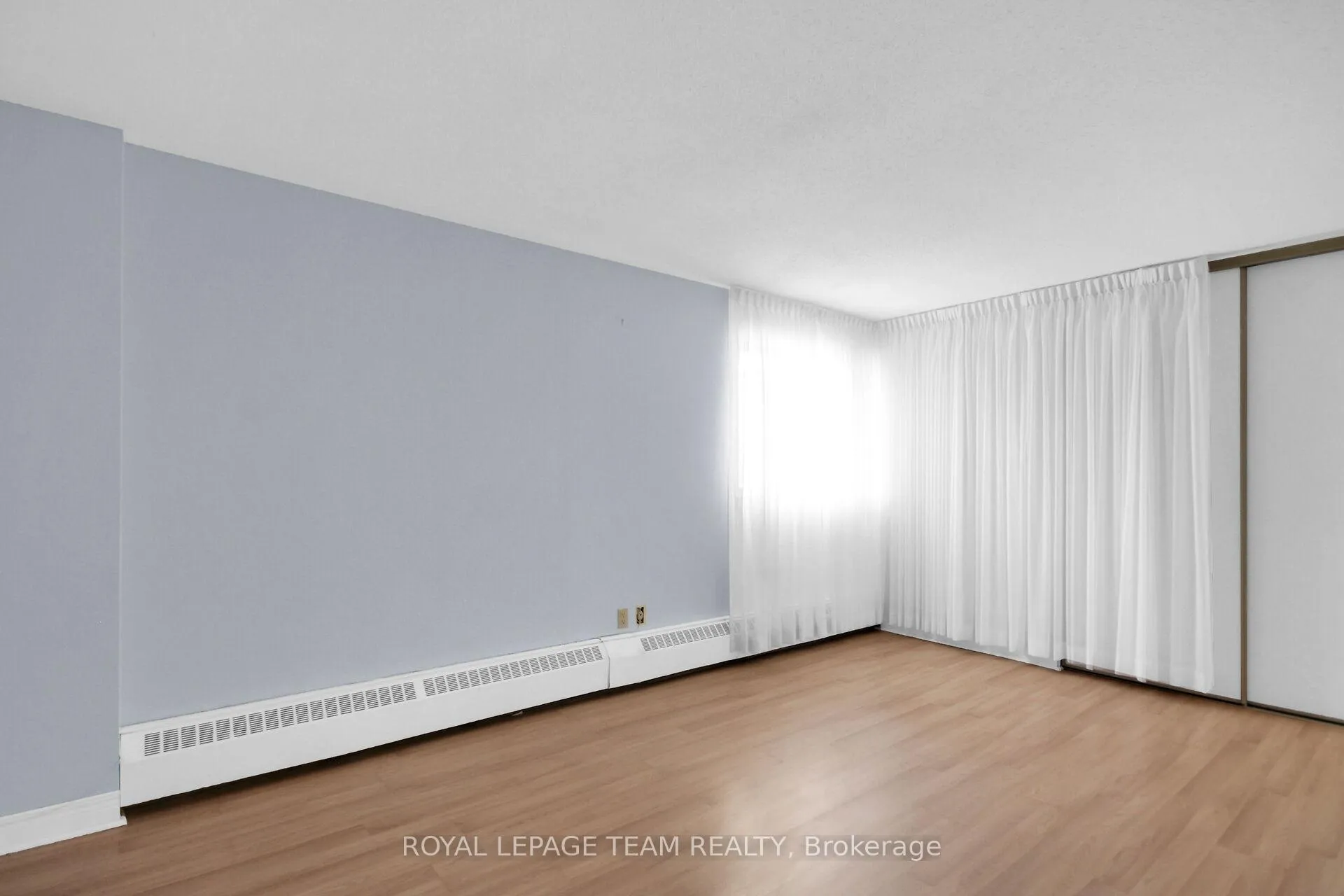 Photo 16 of Unit 912, 1485 Baseline Road, Ottawa, Copeland Park — HOMEH