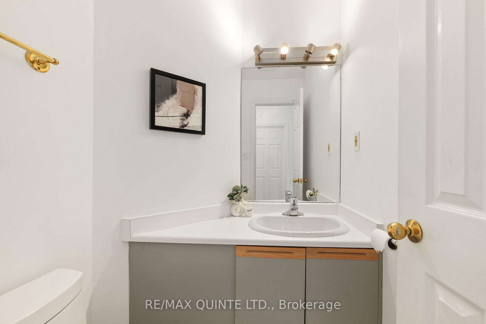 Photo 8 of Unit 30, 31 Keegan Parkway, Belleville, Belleville Ward — HOMEH