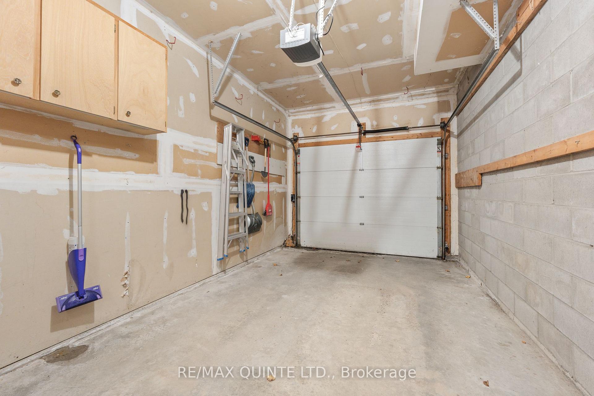 Photo 31 of Unit 30, 31 Keegan Parkway, Belleville, Belleville Ward — HOMEH