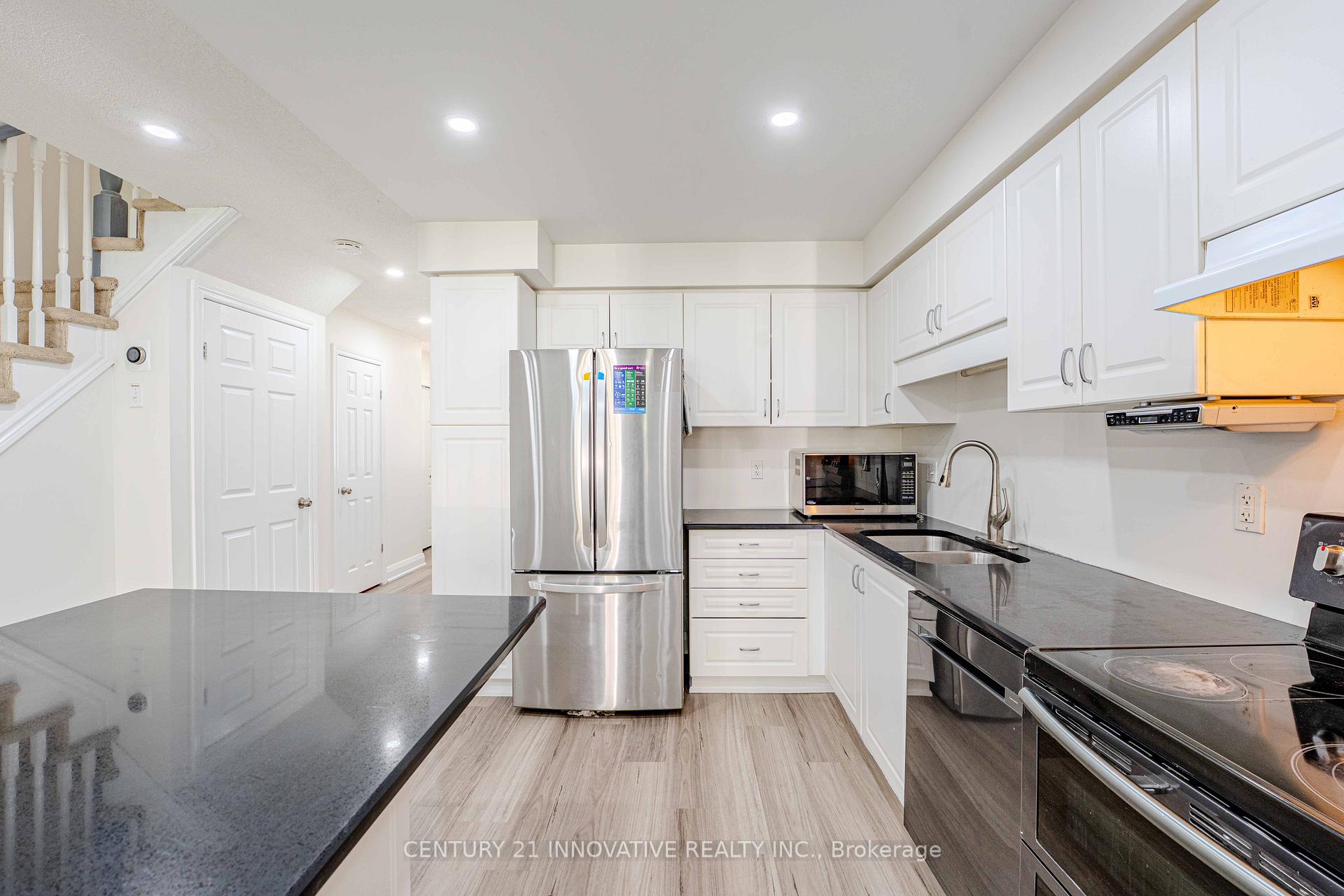 Photo 5 of 34 Revell Drive, Guelph, Clairfields/Hanlon Business Park — HOMEH