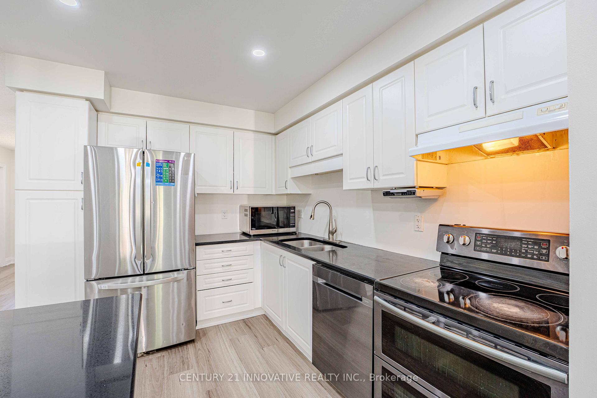 Photo 8 of 34 Revell Drive, Guelph, Clairfields/Hanlon Business Park — HOMEH