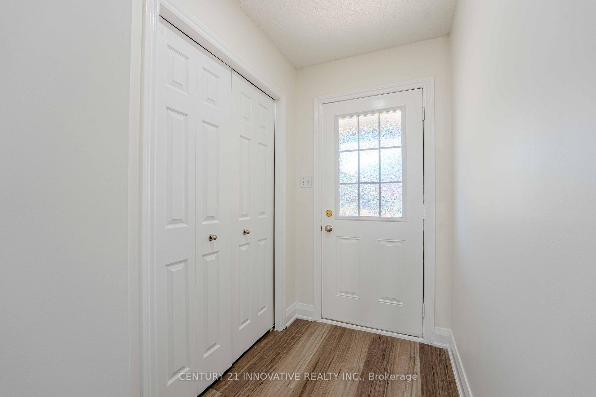 Photo 13 of 34 Revell Drive, Guelph, Clairfields/Hanlon Business Park — HOMEH