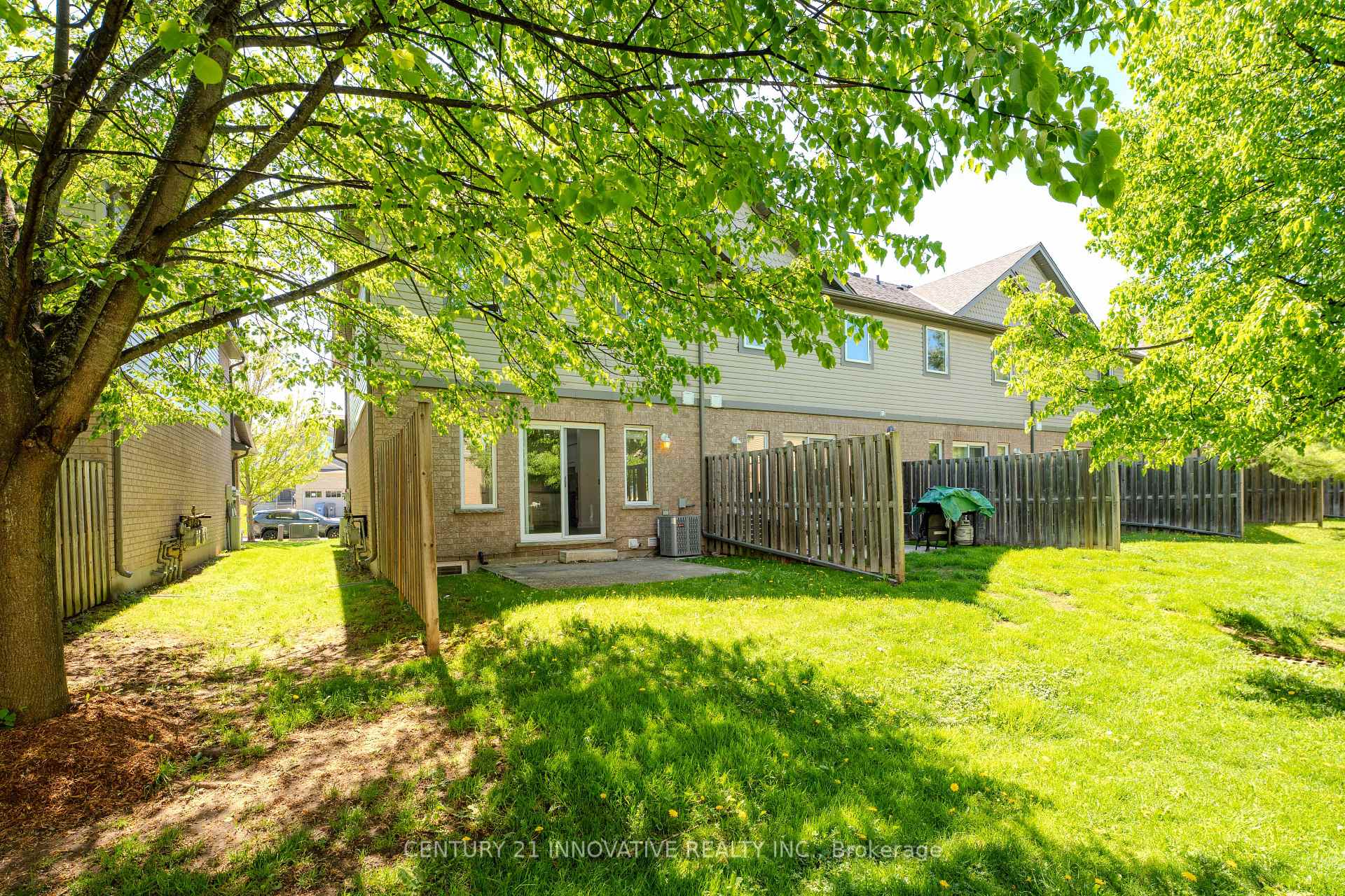 Photo 31 of 34 Revell Drive, Guelph, Clairfields/Hanlon Business Park — HOMEH