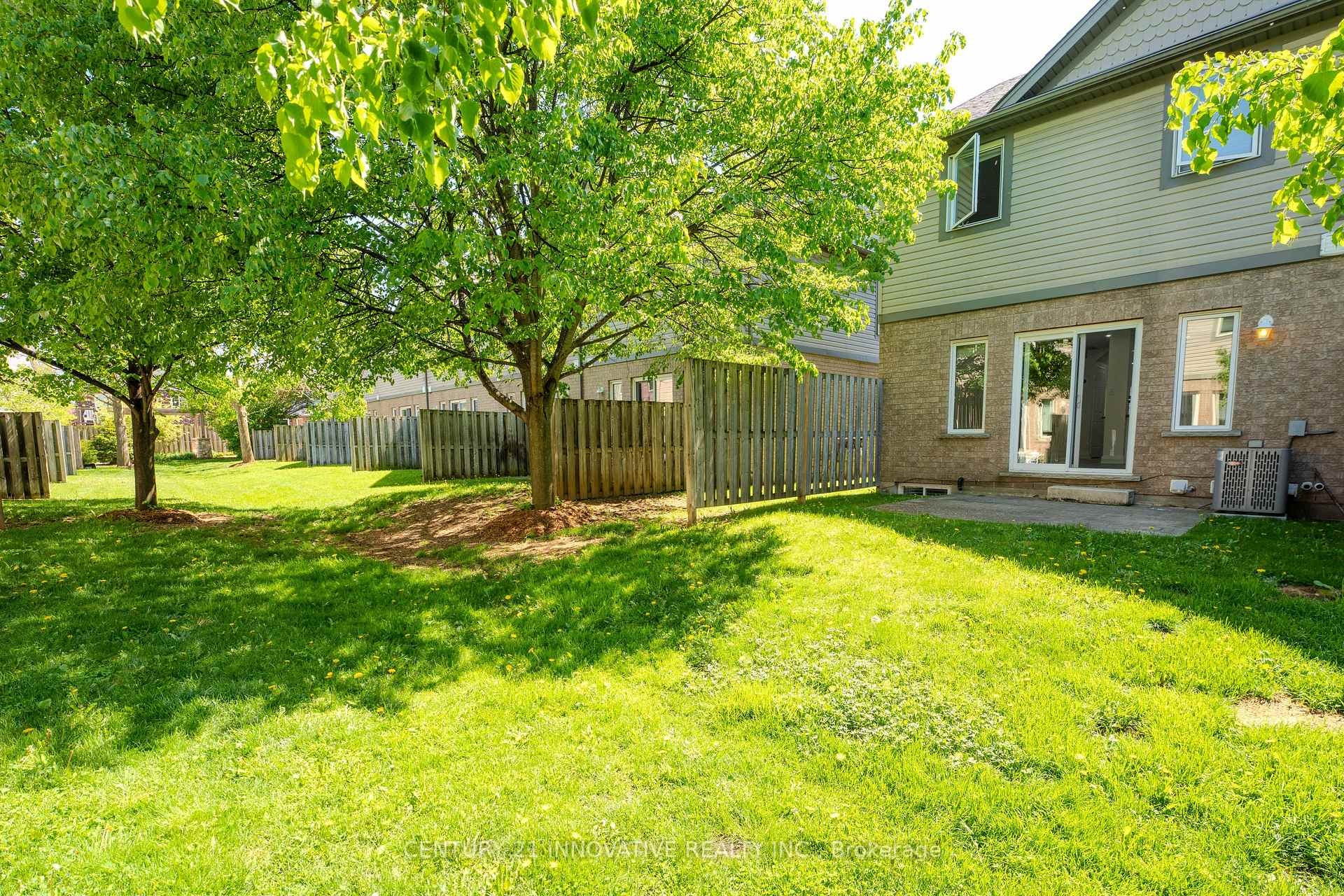 Photo 32 of 34 Revell Drive, Guelph, Clairfields/Hanlon Business Park — HOMEH