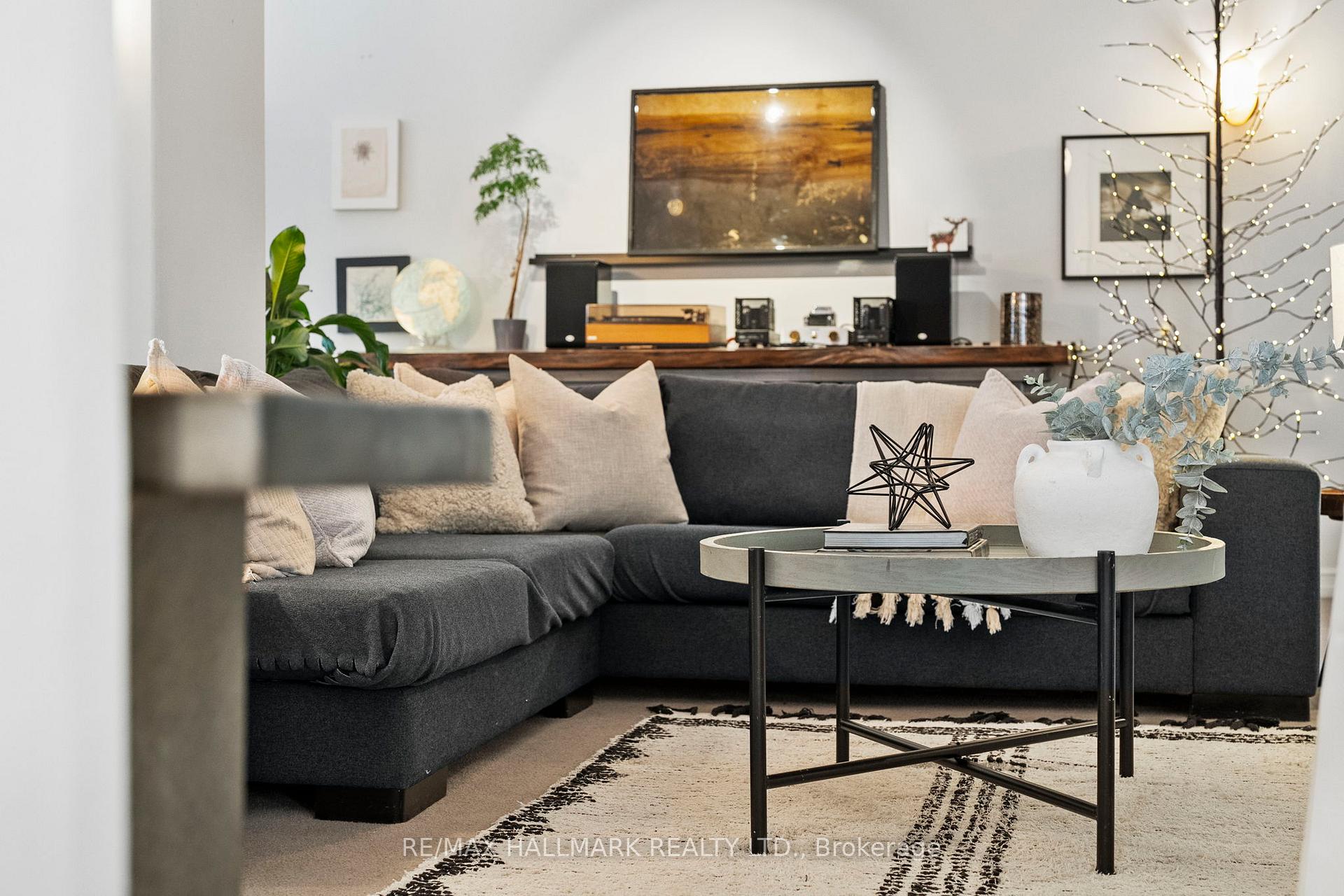 Photo 18 of Unit Loft 2, 2B Minto Street, Toronto, Greenwood-Coxwell — HOMEH