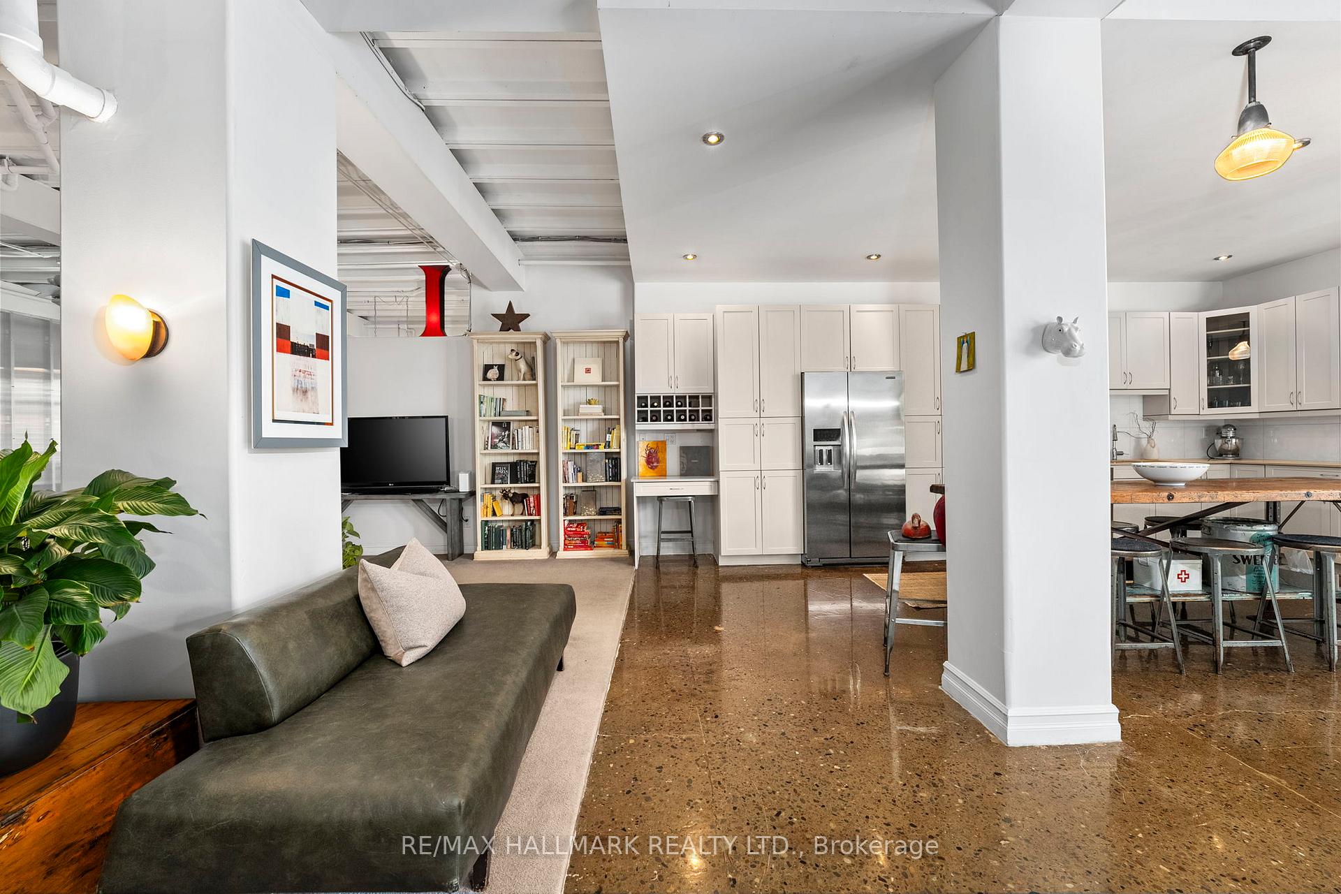 Photo 19 of Unit Loft 2, 2B Minto Street, Toronto, Greenwood-Coxwell — HOMEH