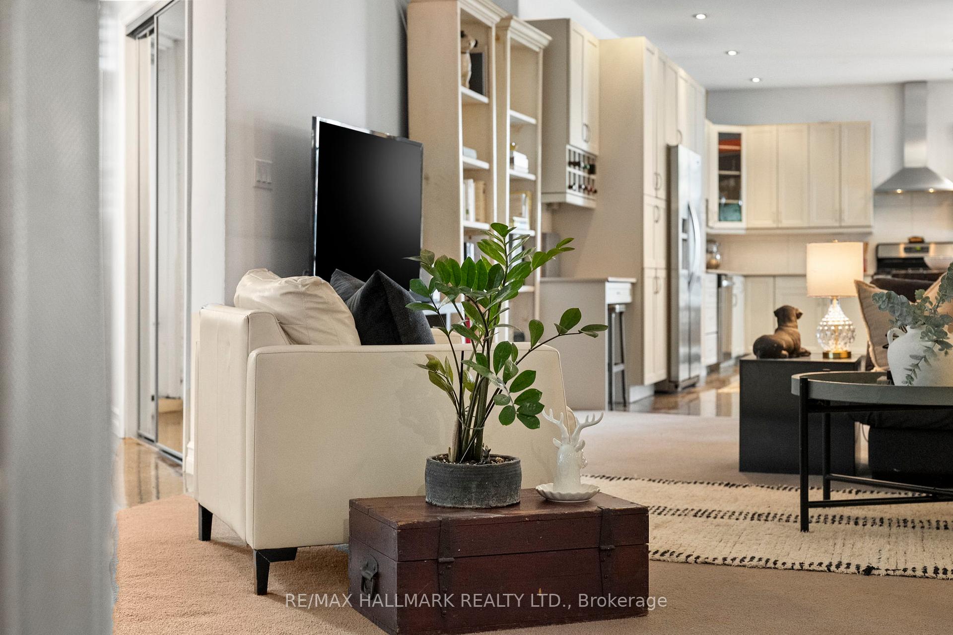 Photo 20 of Unit Loft 2, 2B Minto Street, Toronto, Greenwood-Coxwell — HOMEH