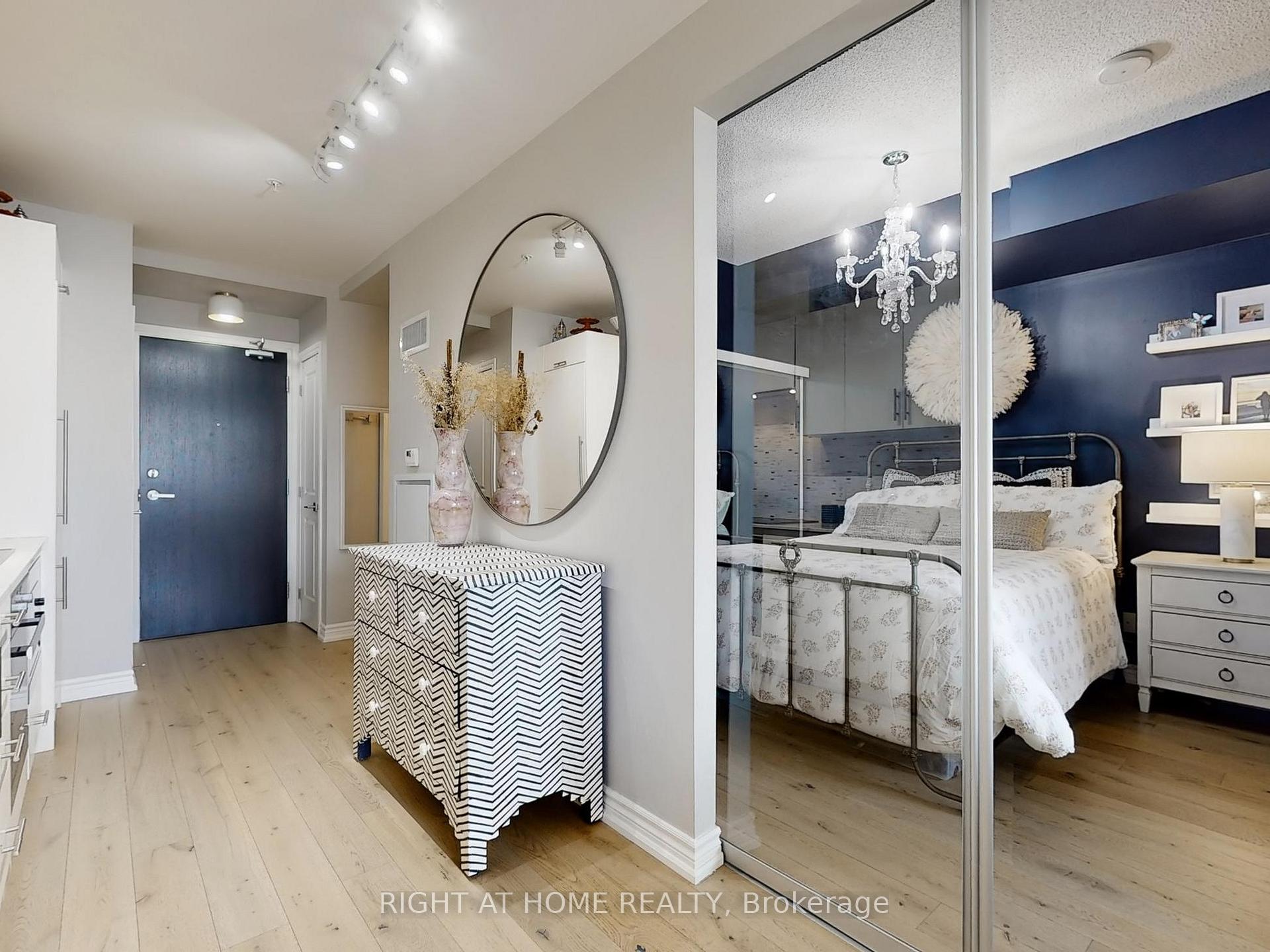Photo 7 of Unit 418, 23 Glebe Road W, Toronto, Yonge-Eglinton — HOMEH