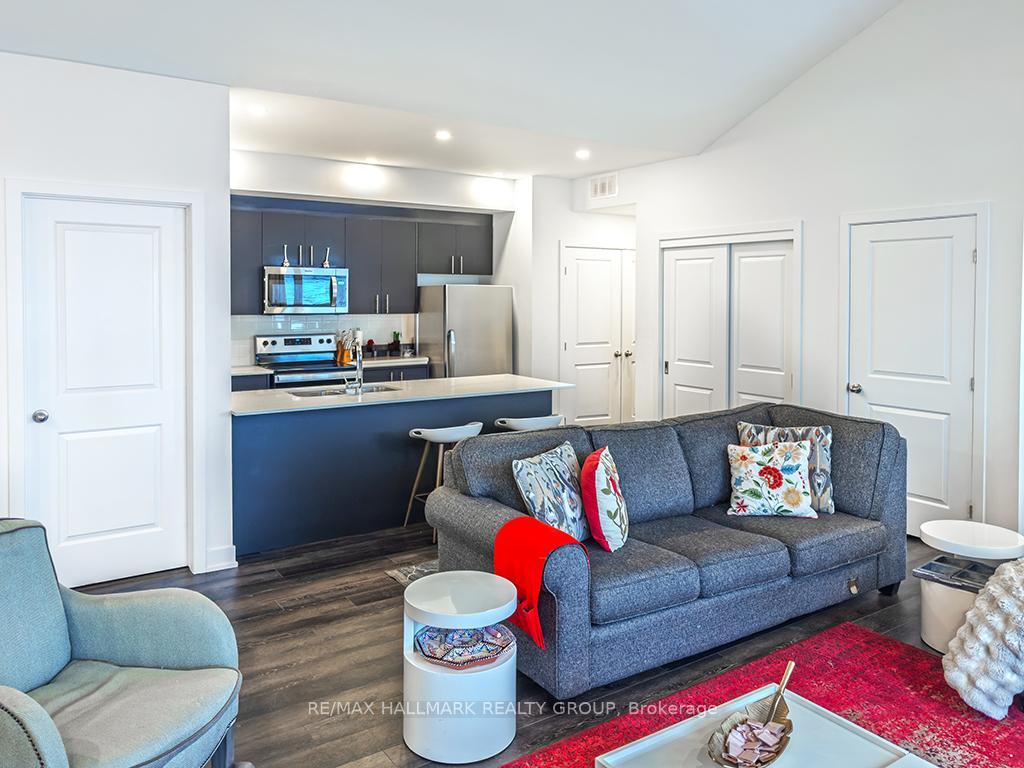 Photo 5 of Unit K, 320 Tulum Crescent, Ottawa, Kanata - Emerald Meadows/Trailwest — HOMEH