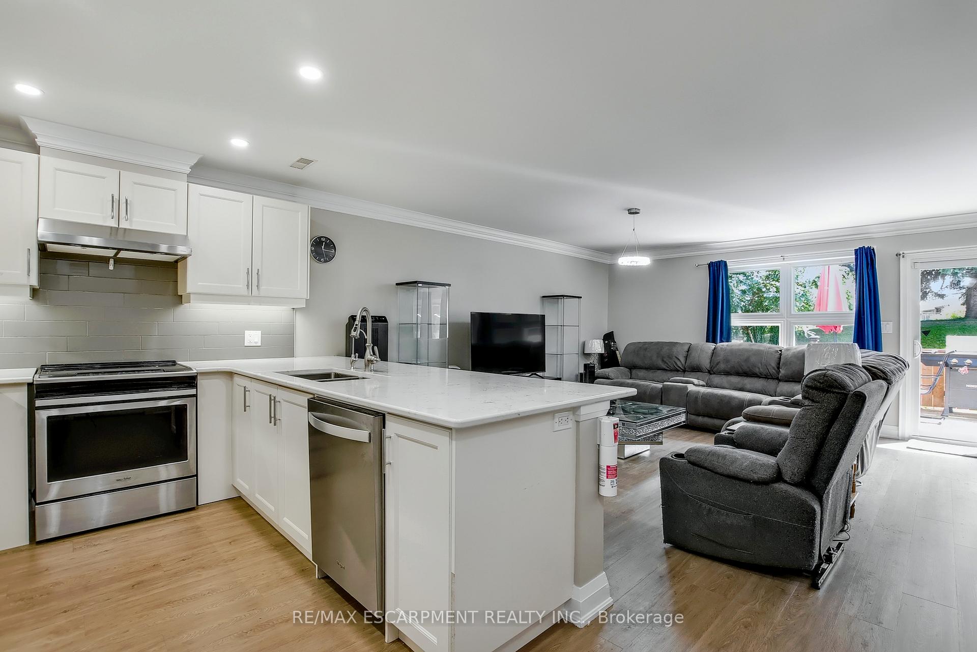 Photo 5 of 13 Sister Varga Terrace, Hamilton, Kennedy — HOMEH