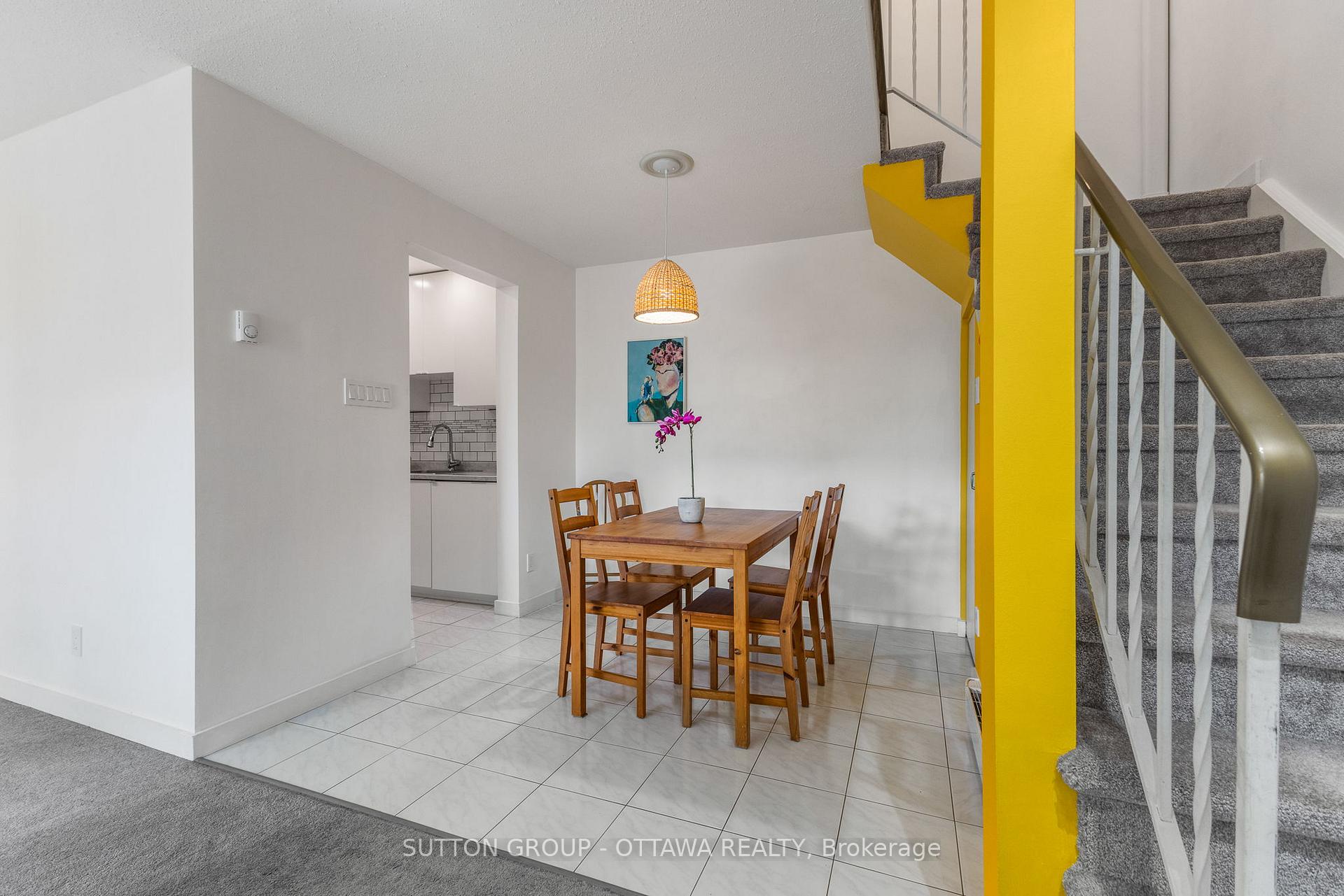 Photo 3 of Unit 86, 86 Renova, Ottawa, Riverview Park — HOMEH