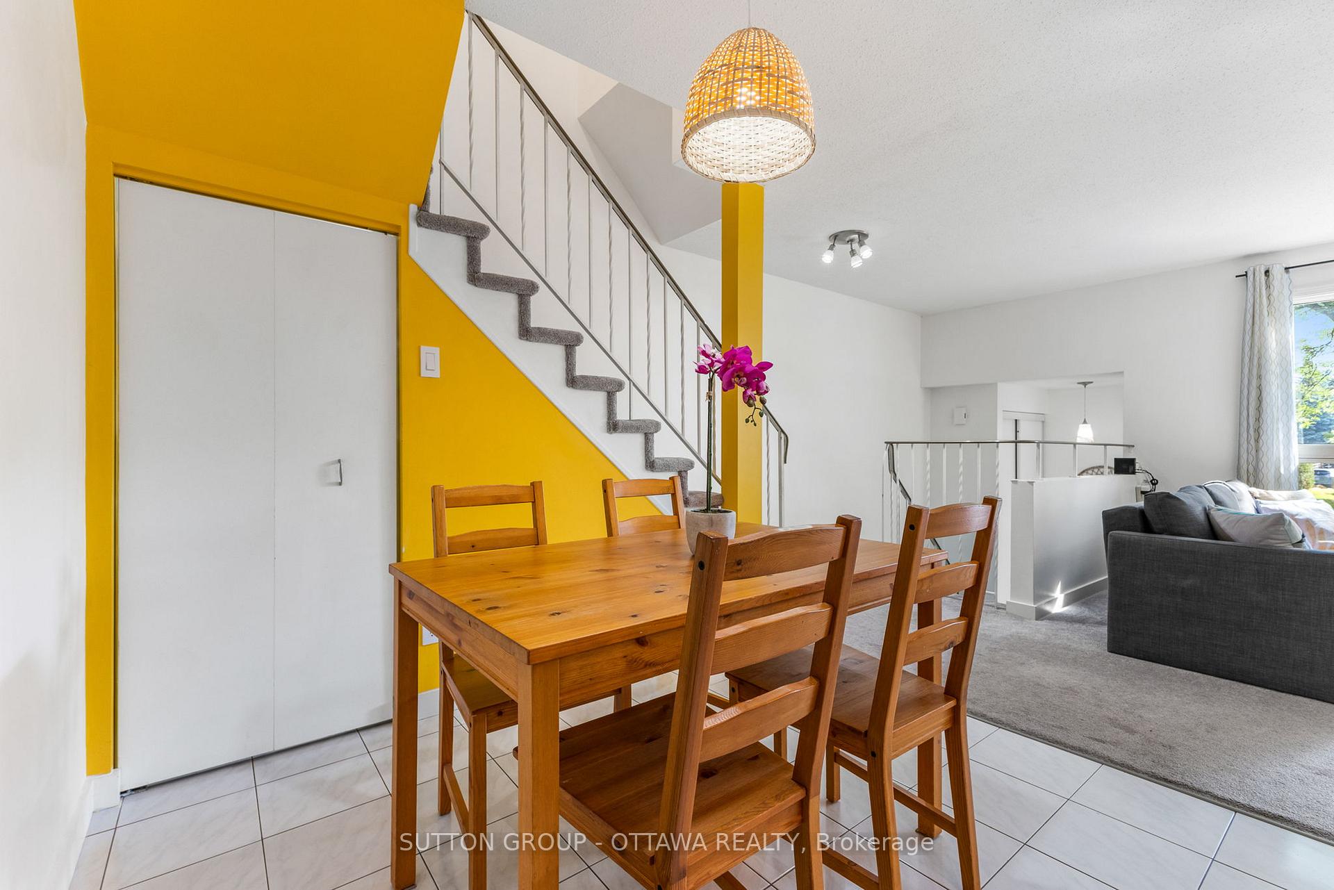 Photo 4 of Unit 86, 86 Renova, Ottawa, Riverview Park — HOMEH