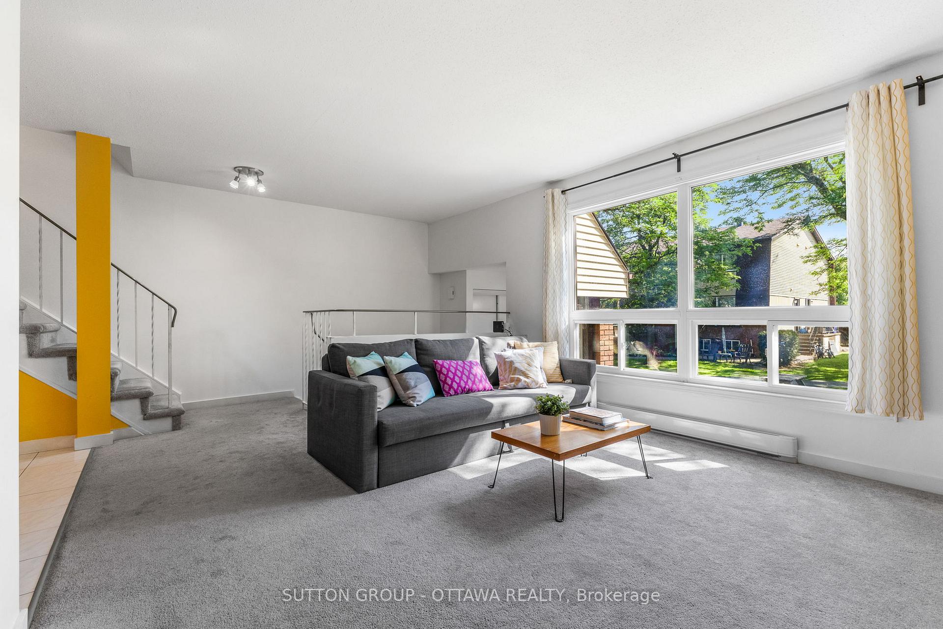 Photo 5 of Unit 86, 86 Renova, Ottawa, Riverview Park — HOMEH