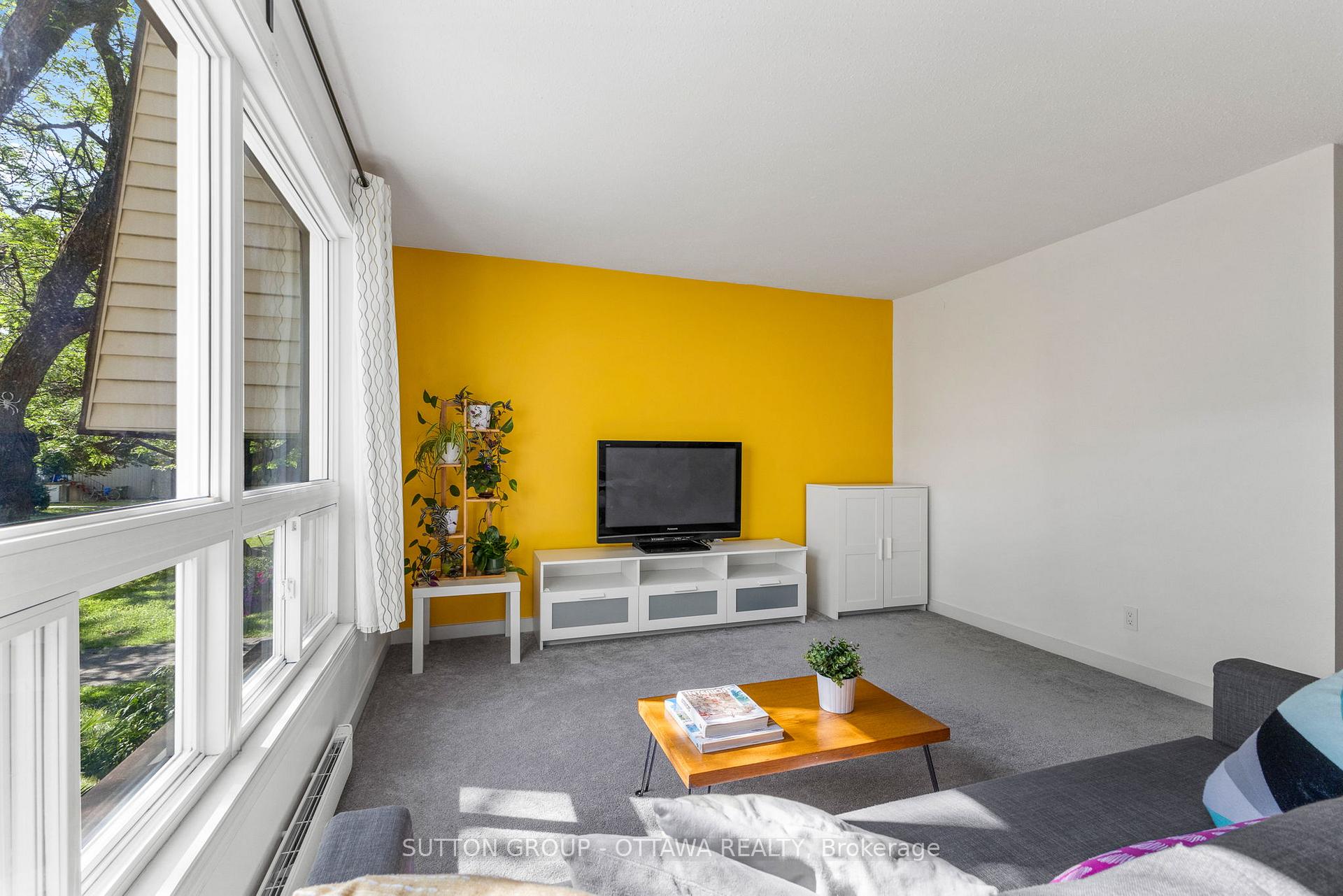 Photo 7 of Unit 86, 86 Renova, Ottawa, Riverview Park — HOMEH