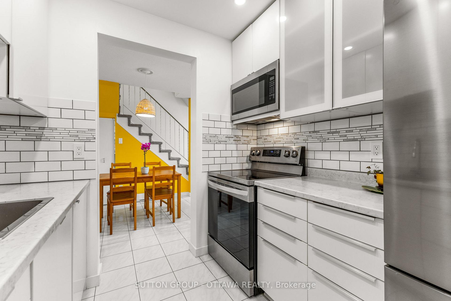 Photo 11 of Unit 86, 86 Renova, Ottawa, Riverview Park — HOMEH