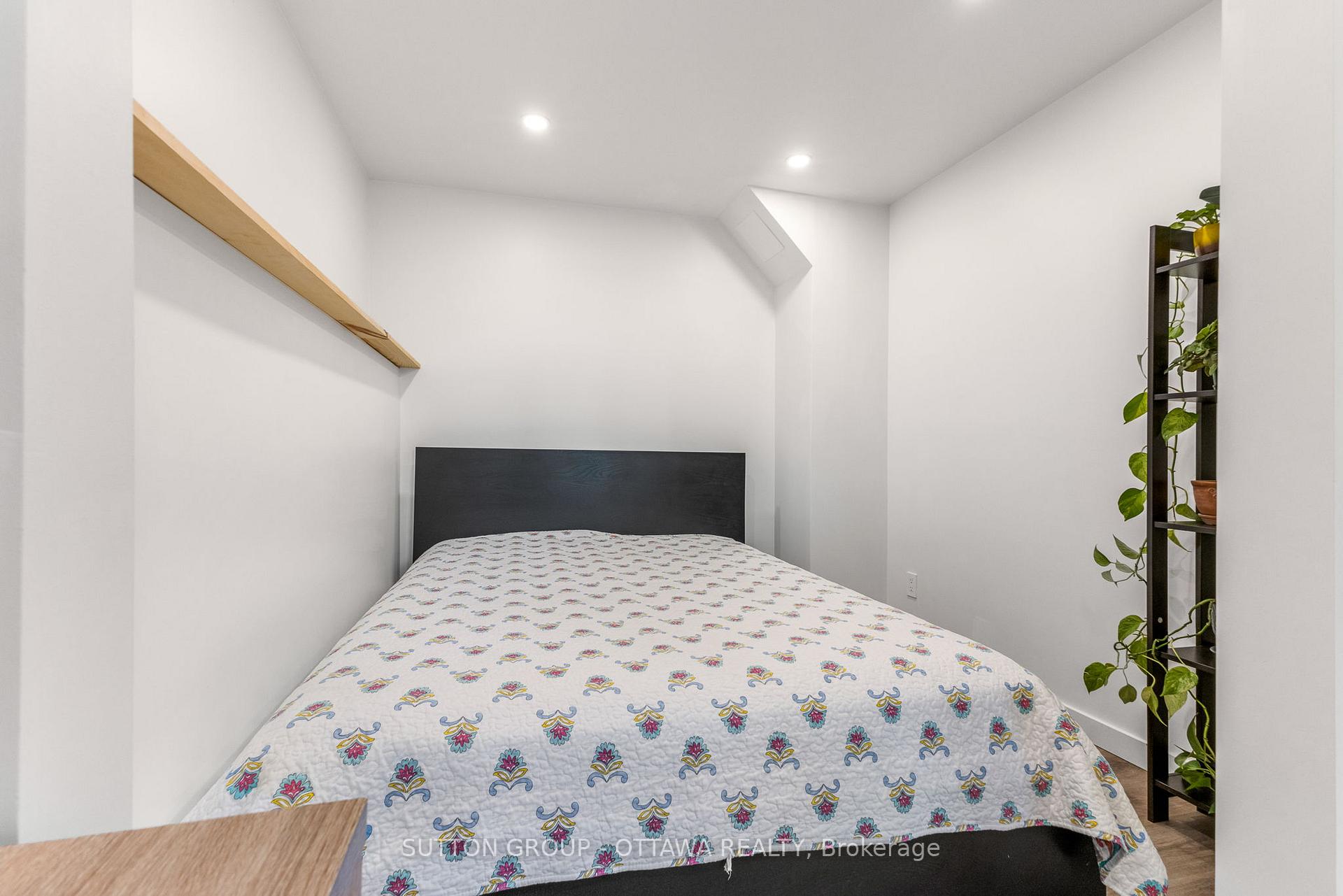 Photo 17 of Unit 86, 86 Renova, Ottawa, Riverview Park — HOMEH