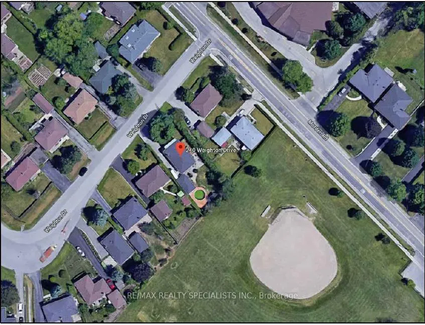 Photo 3 of 240 Weighton Drive, Oakville, West — HOMEH