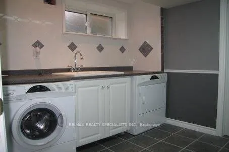 Photo 14 of 240 Weighton Drive, Oakville, West — HOMEH