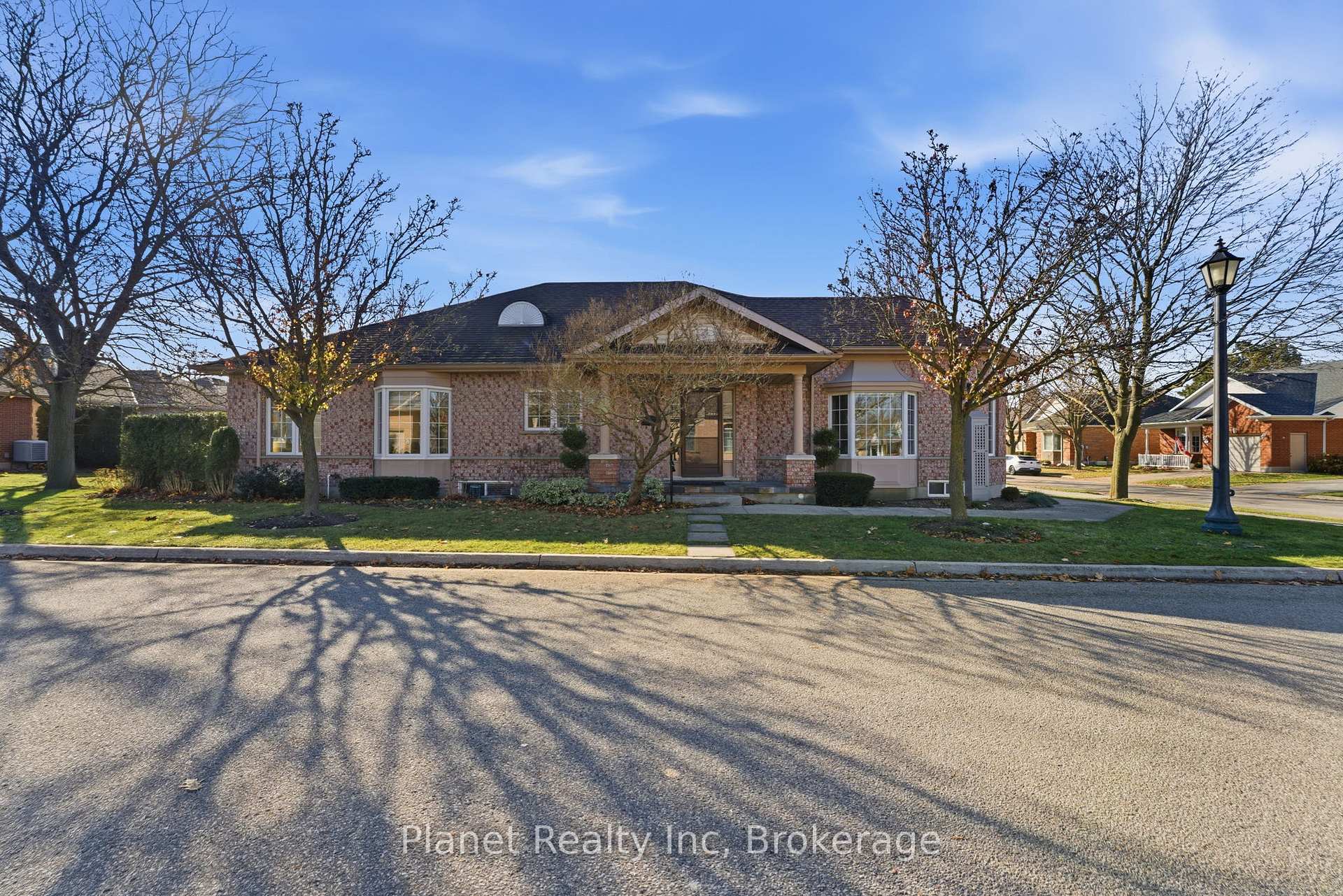Photo 4 of 2 Sprucehaven Court, Guelph, Village By The Arboretum — HOMEH