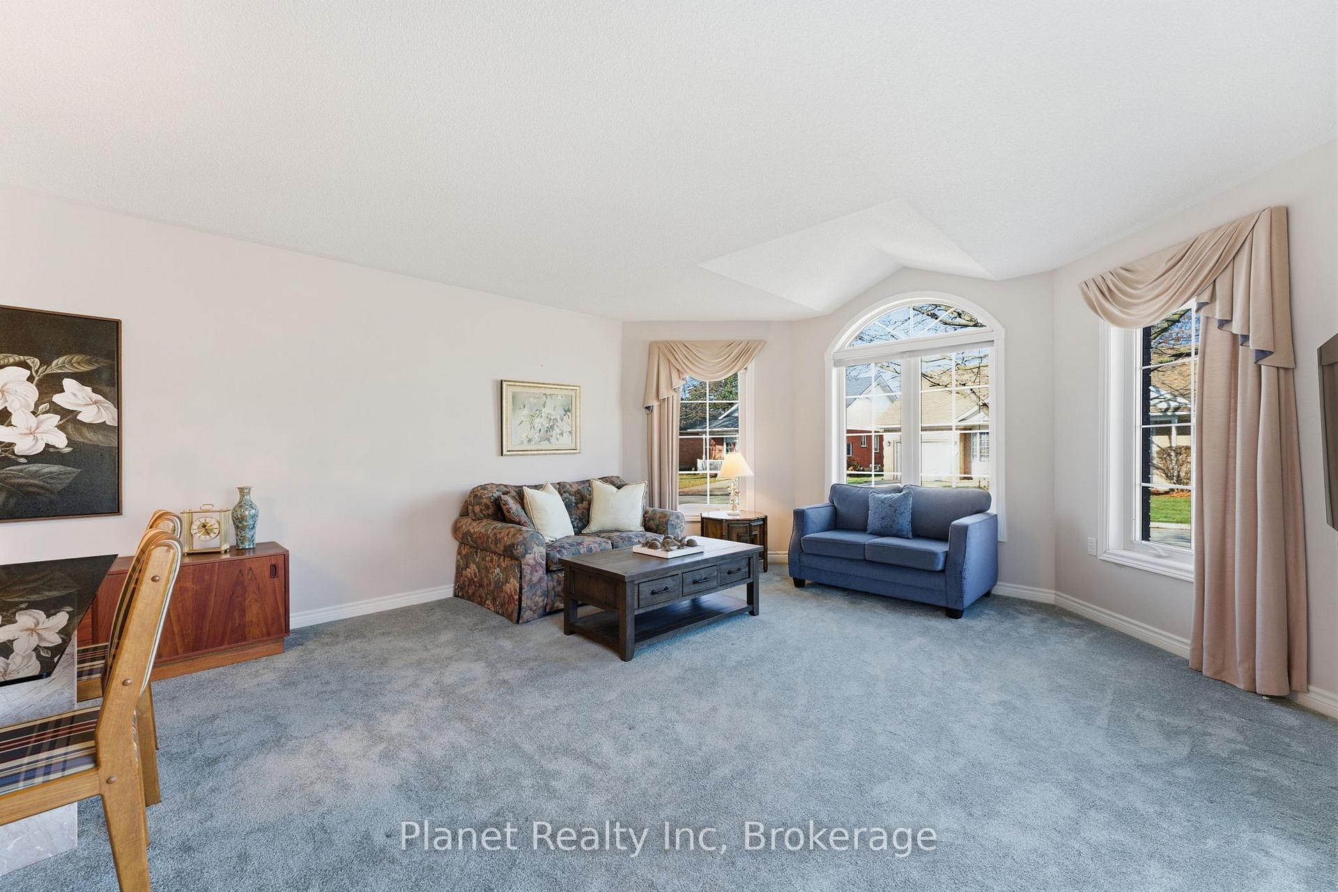 Photo 9 of 2 Sprucehaven Court, Guelph, Village By The Arboretum — HOMEH