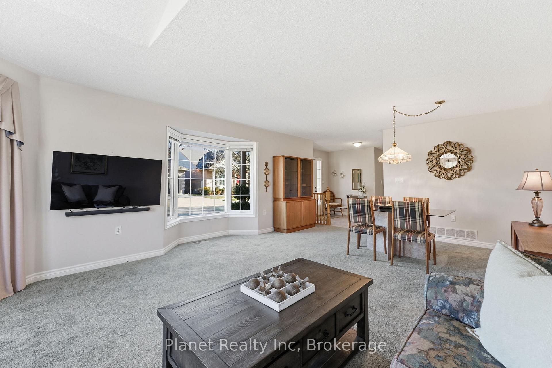 Photo 10 of 2 Sprucehaven Court, Guelph, Village By The Arboretum — HOMEH