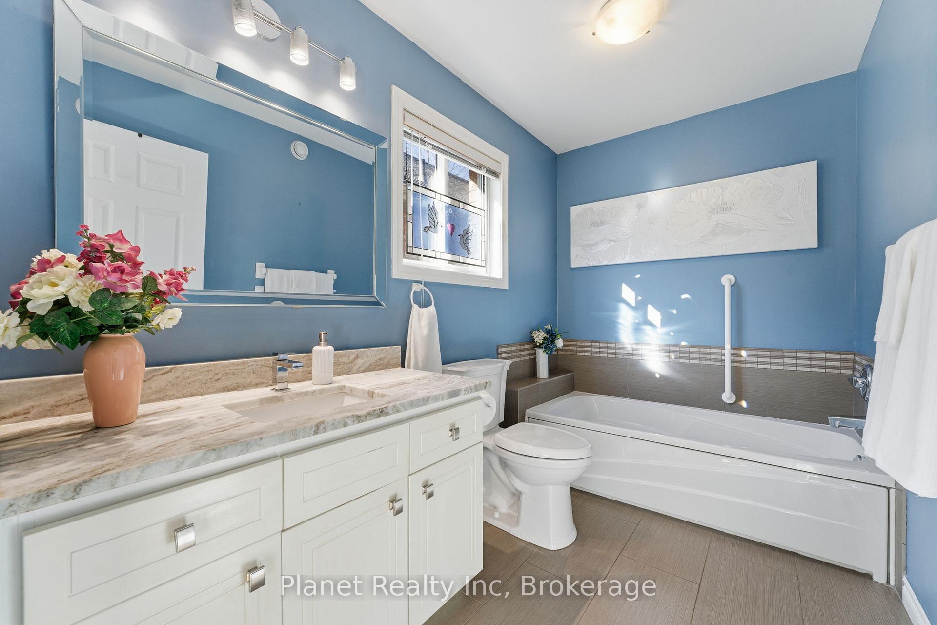Photo 19 of 2 Sprucehaven Court, Guelph, Village By The Arboretum — HOMEH